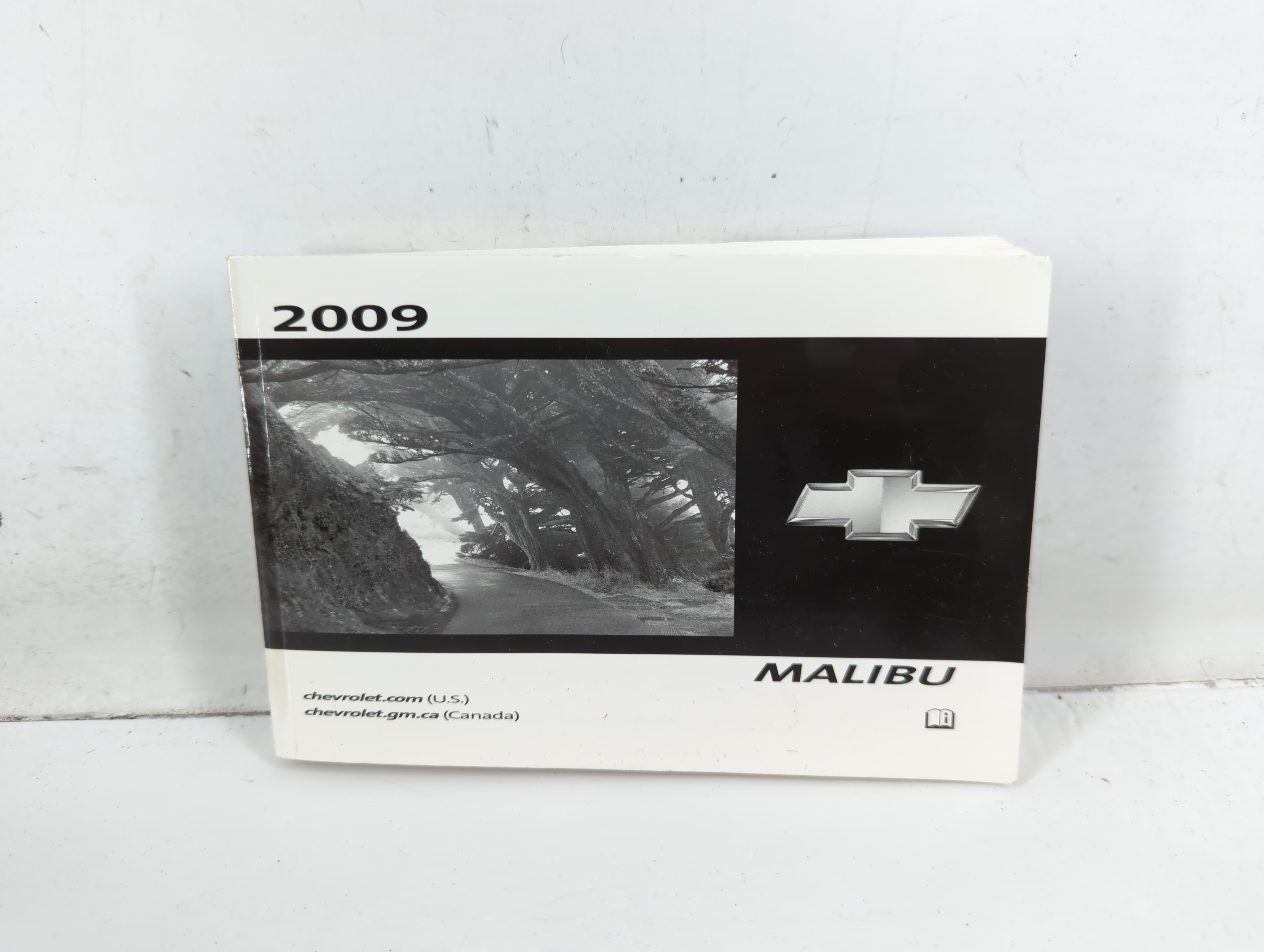 Picture of 2009 Chevrolet Malibu Owners Manual Book Guide 716493