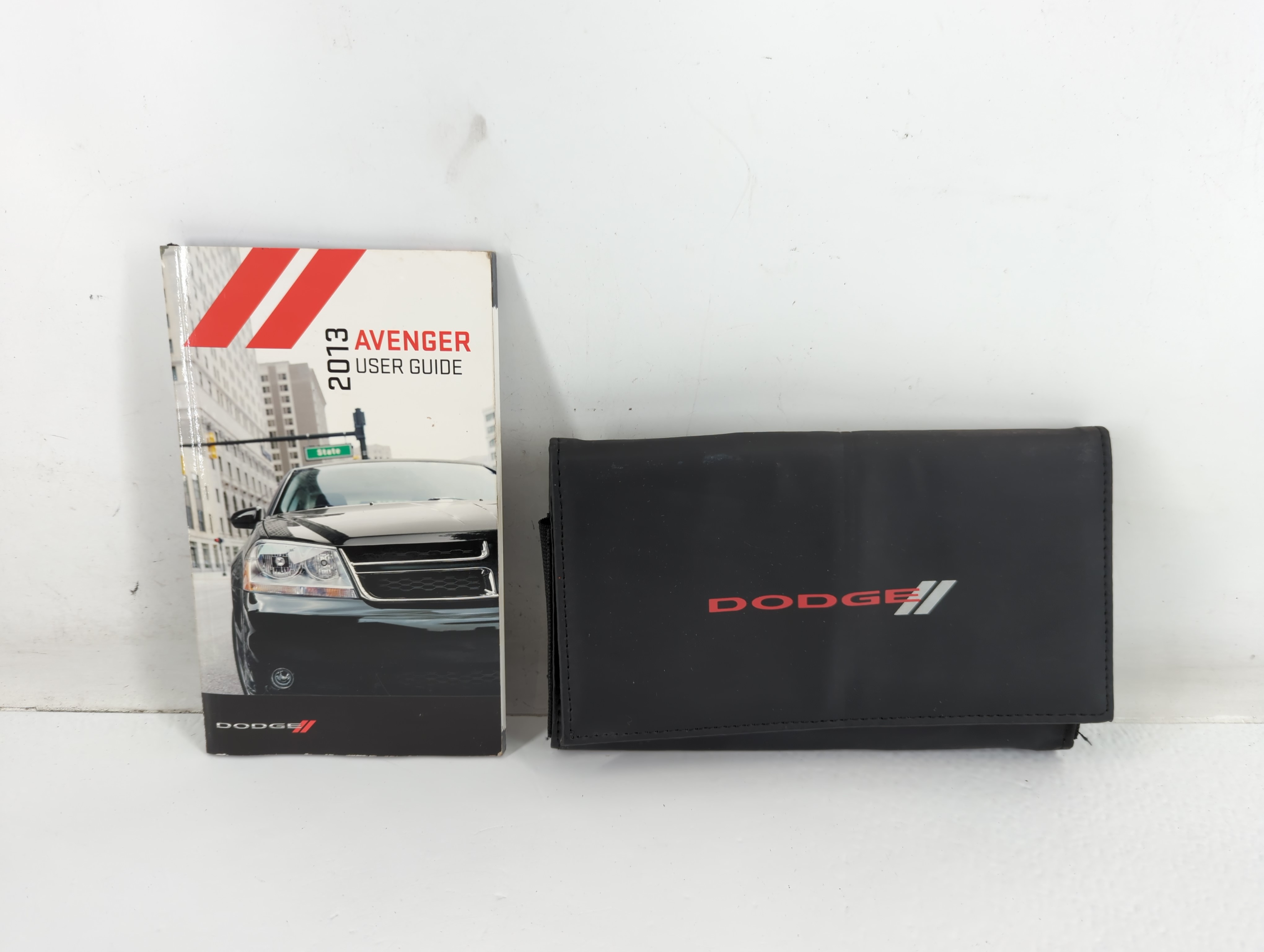 Picture of 2013 Dodge Avenger Owners Manual Book Guide 716568