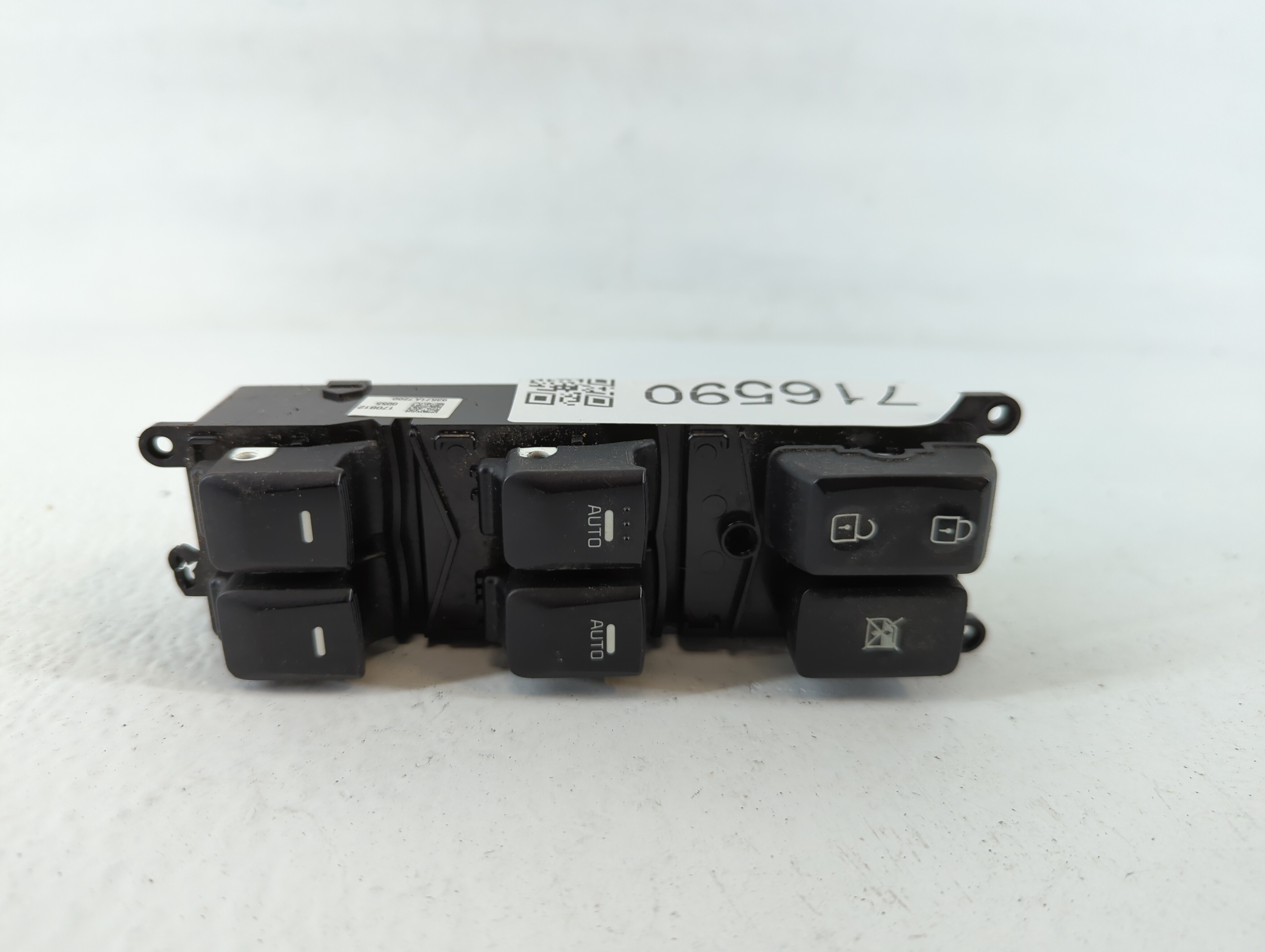Picture of 2014-2018 Kia Forte Driver Left Door Master Power Window Switch 716590