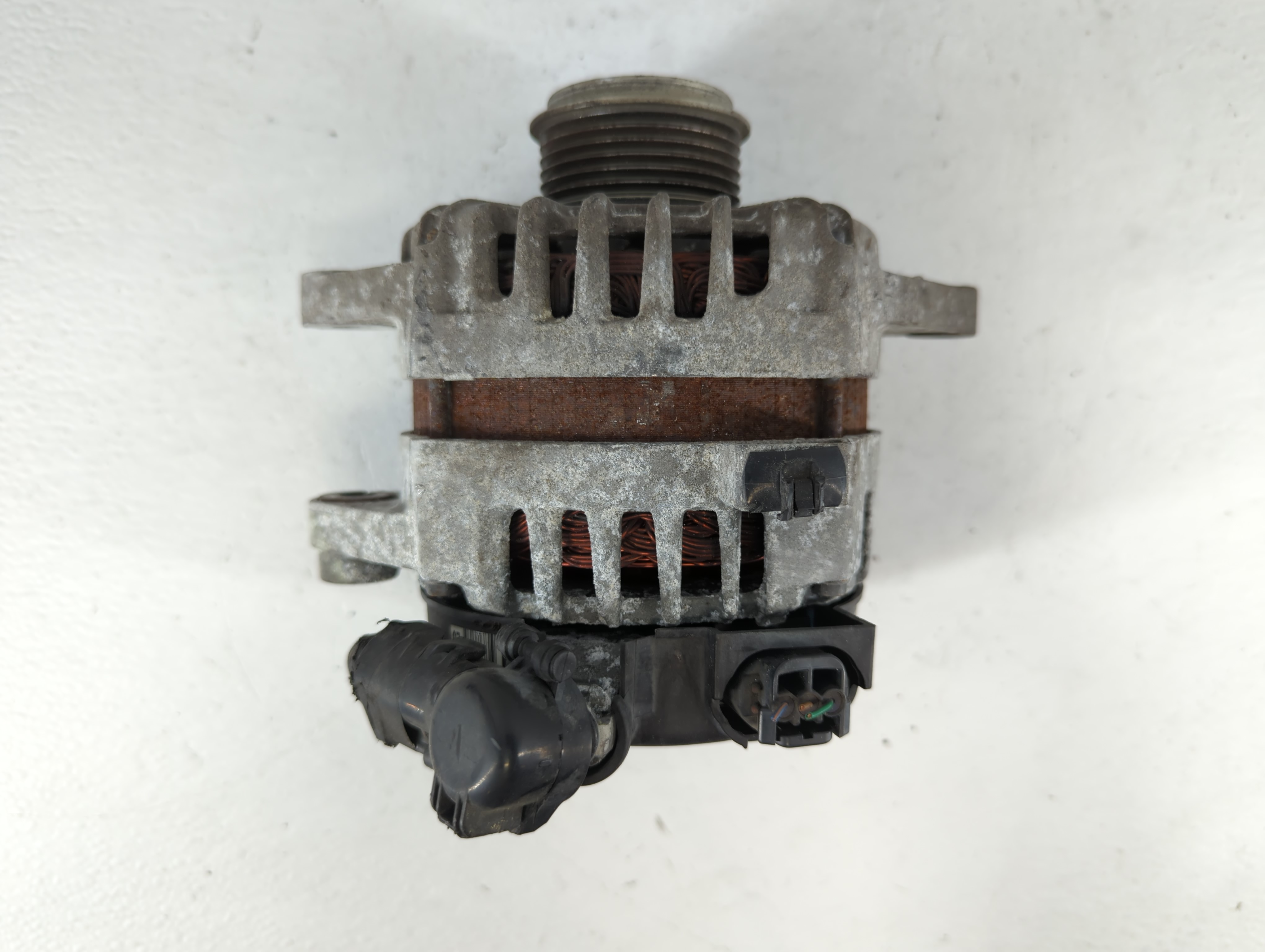 Picture of 2016-2019 Kia Soul Alternator Generator Charging Assembly Engine Oem 716928