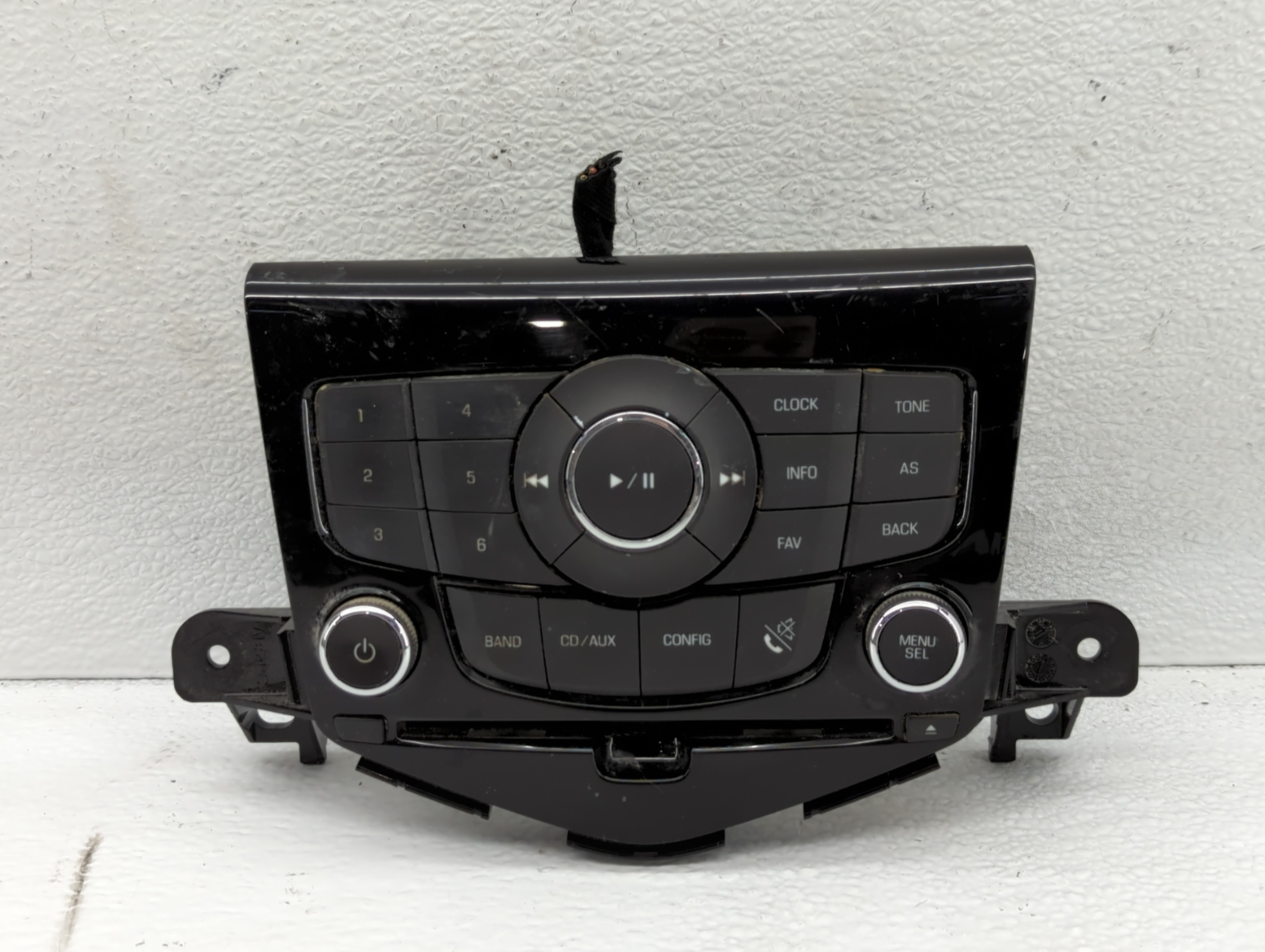 2011-2016 Chevrolet Cruze Am Fm Cd Player Radio Receiver 717569 - Oemusedautoparts1.com