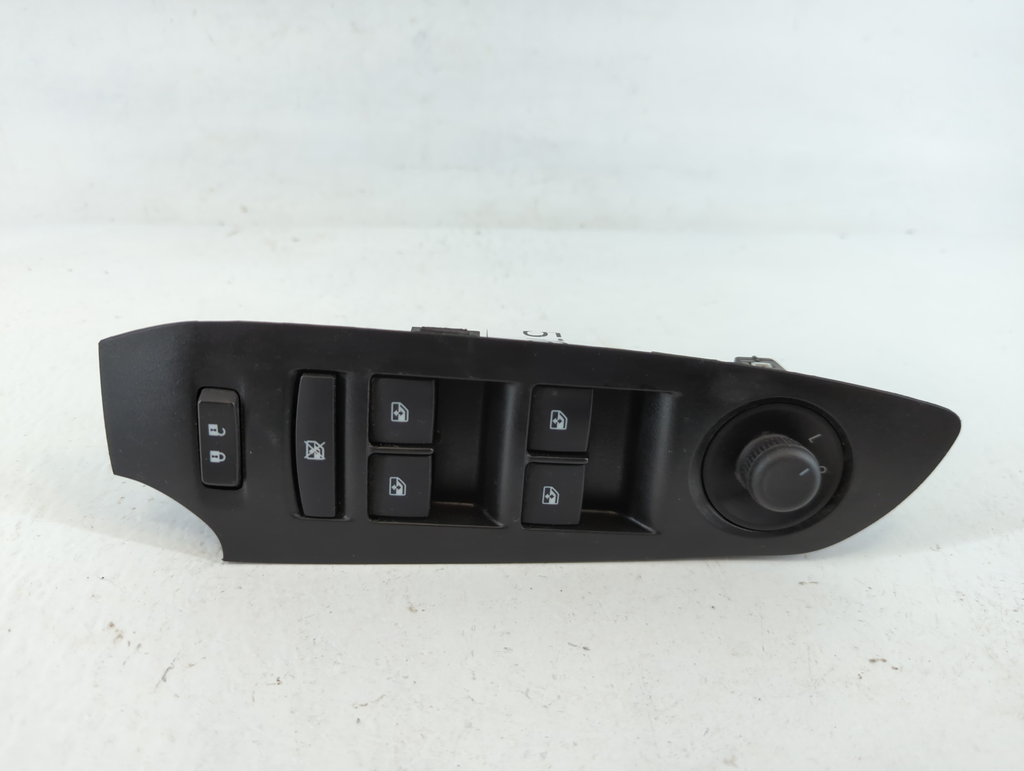 2013-2016 Chevrolet Trax Driver Left Door Master Power Window Switch 717576 - Oemusedautoparts1.com