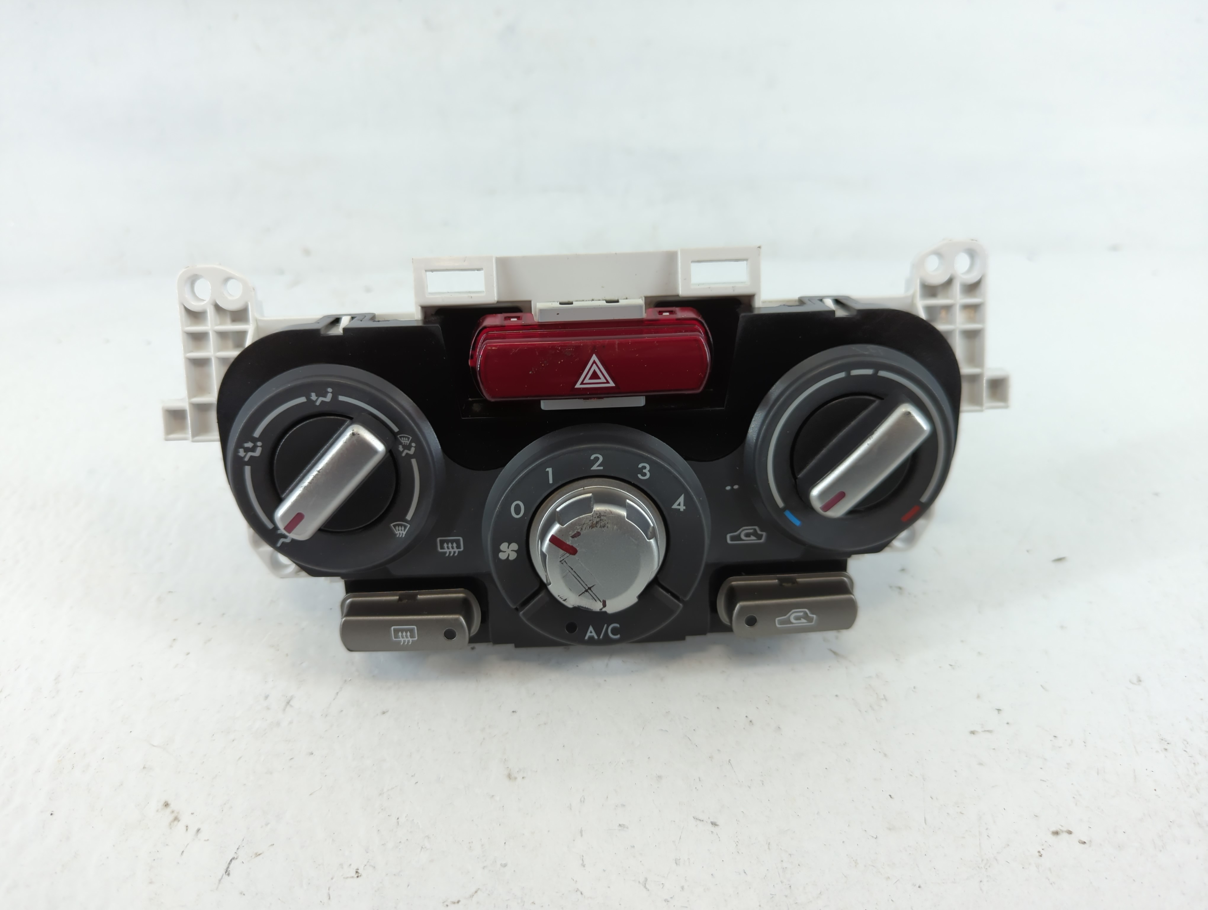 2012 Subaru Forester Ac Heater Climate Control 72311sc050 717611 - Oemusedautoparts1.com