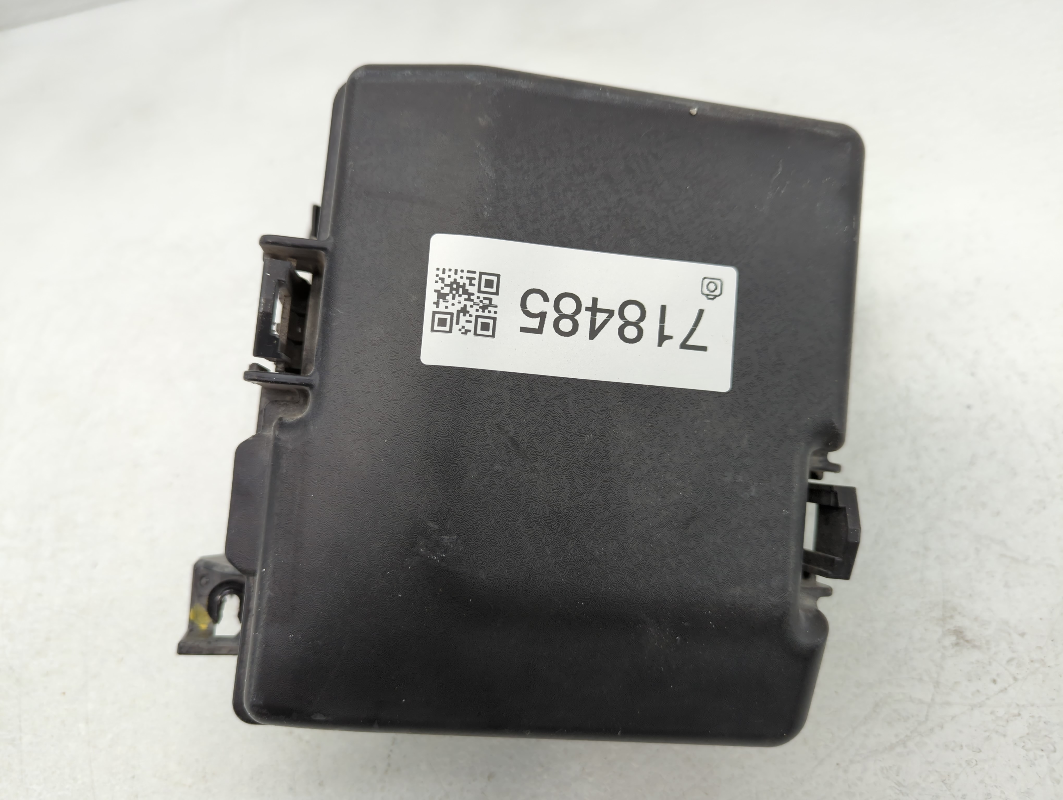Picture of 2018-2019 Hyundai Sonata Fusebox Fuse Box Relay Module 33390869 718485