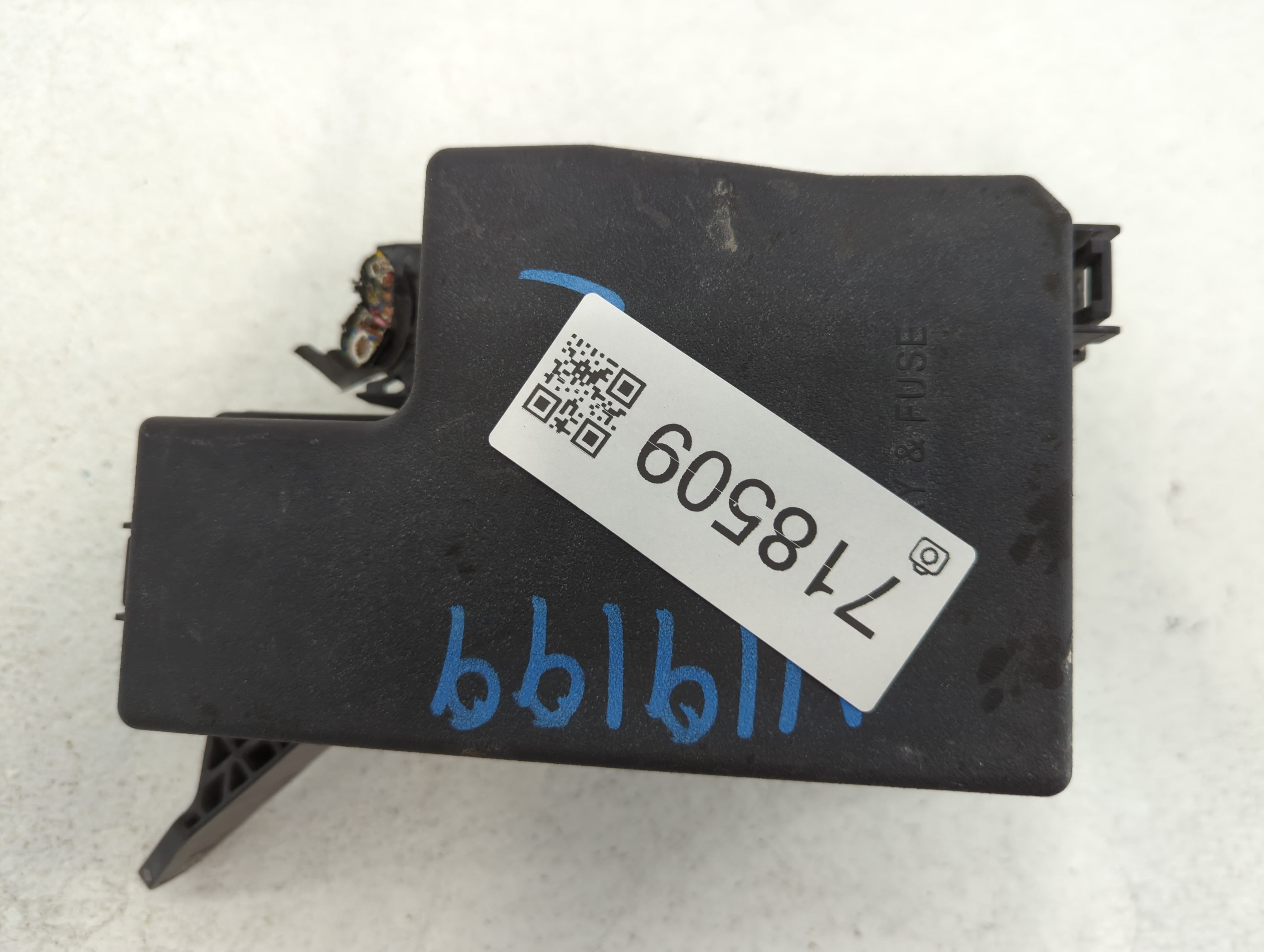 Picture of 2013-2018 Toyota Rav4 Fusebox Fuse Box Relay Module 82662-0r140 718509