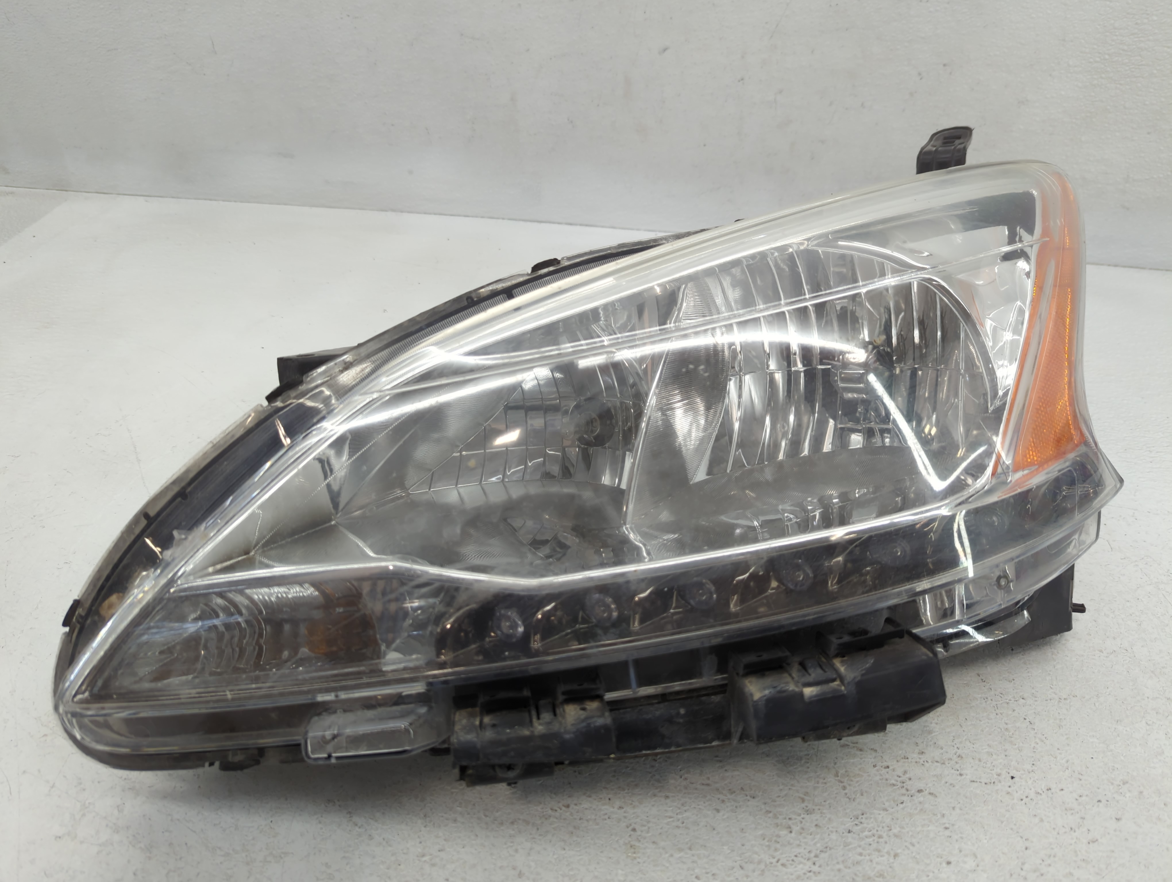Picture of 2013-2015 Nissan Sentra Driver Left Oem Head Light Headlight Lamp 718676