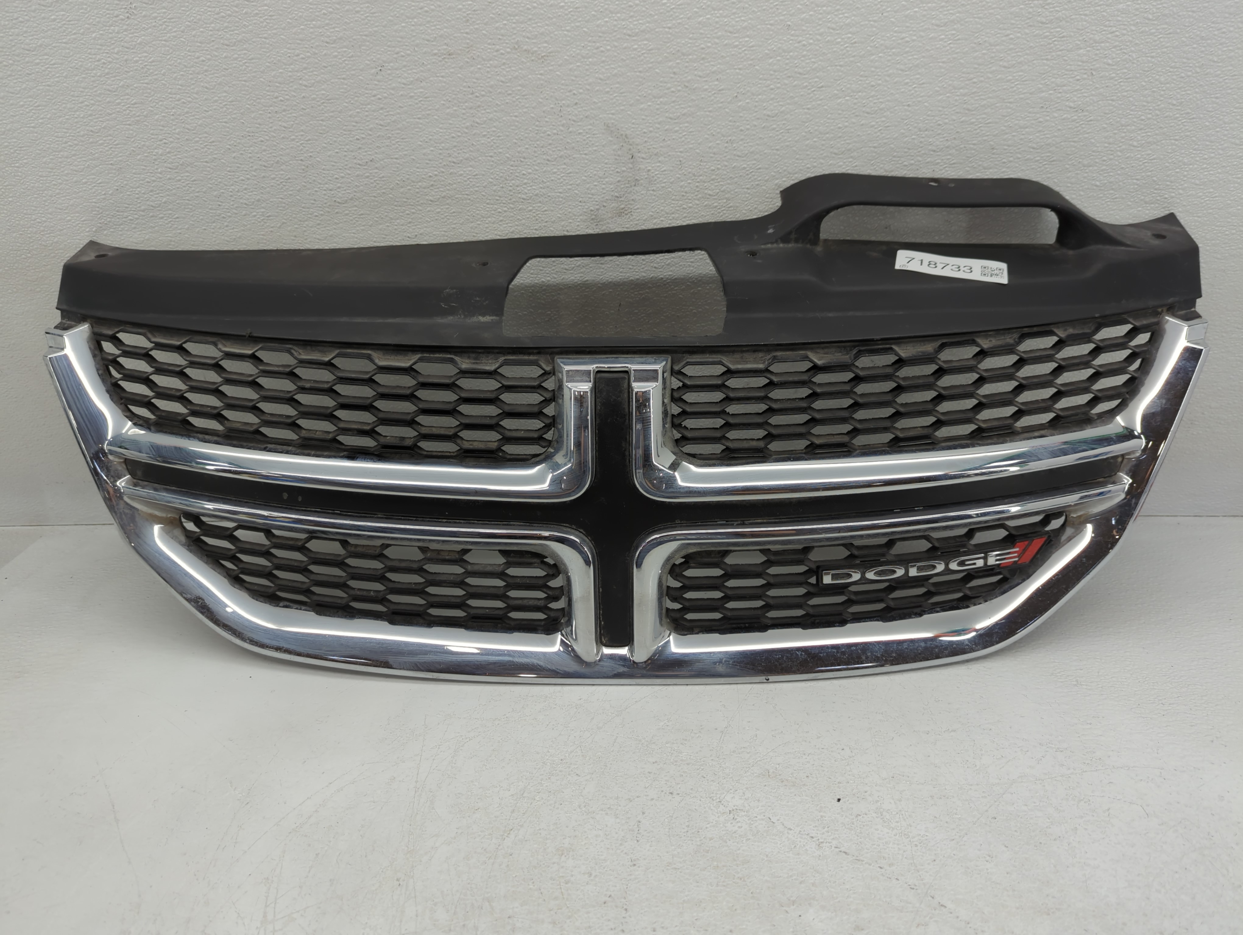 Picture of 2017 Dodge Journey Front Bumper Grille Cover 718733