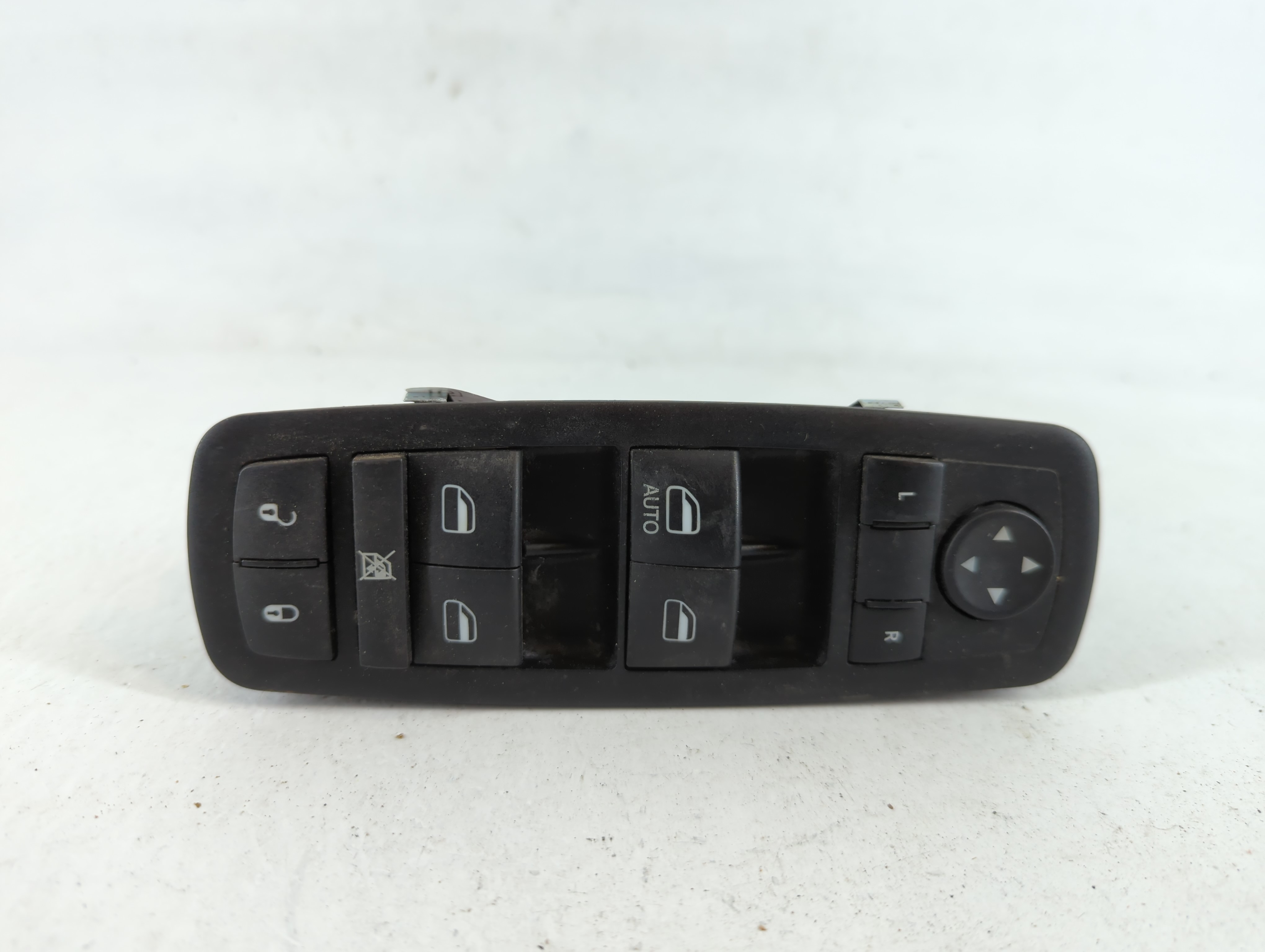 2014 Dodge Journey Driver Left Door Master Power Window Switch 719245 - Oemusedautoparts1.com