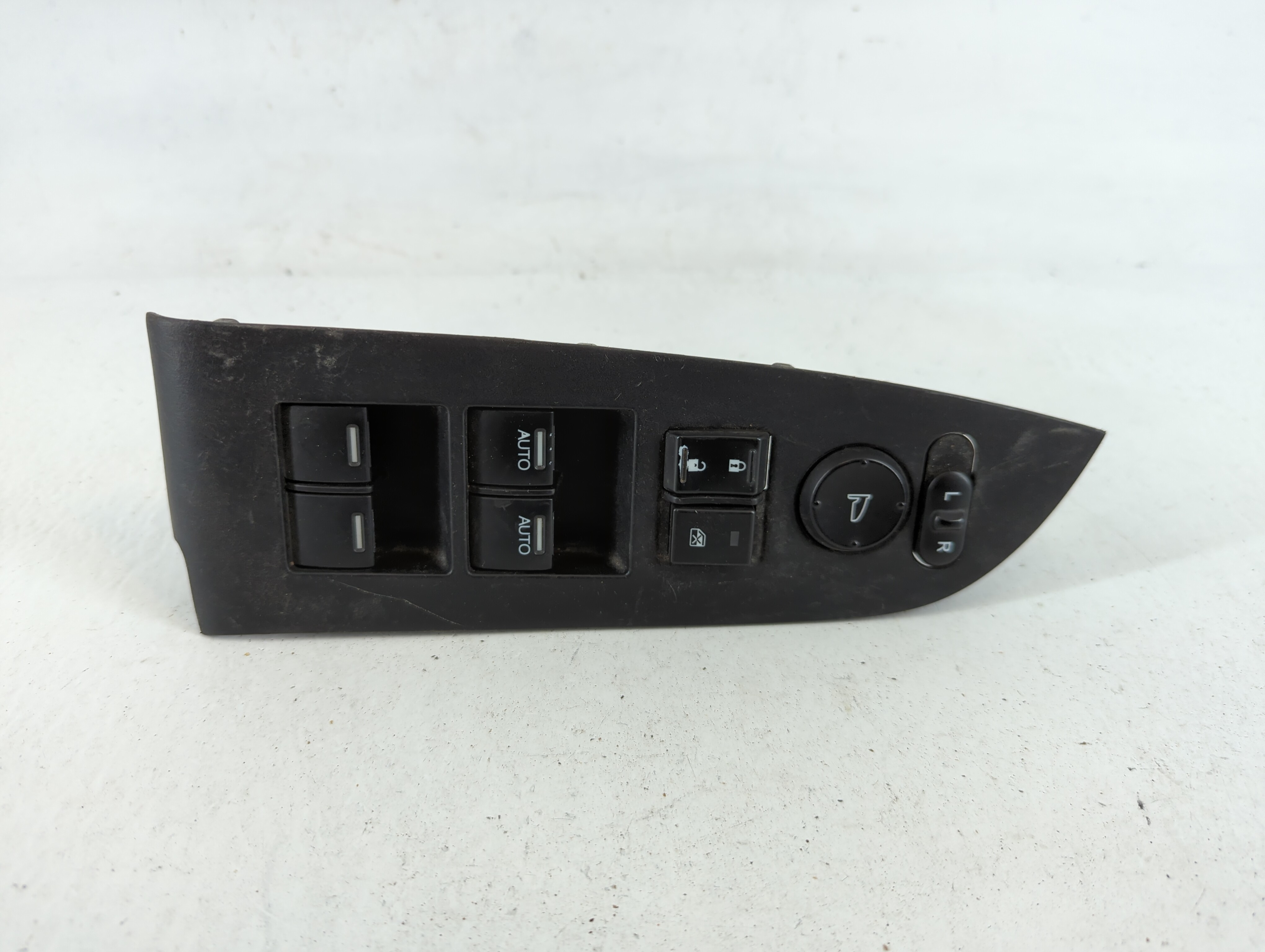 2011-2013 Honda Odyssey Driver Left Door Master Power Window Switch 719293 - Oemusedautoparts1.com