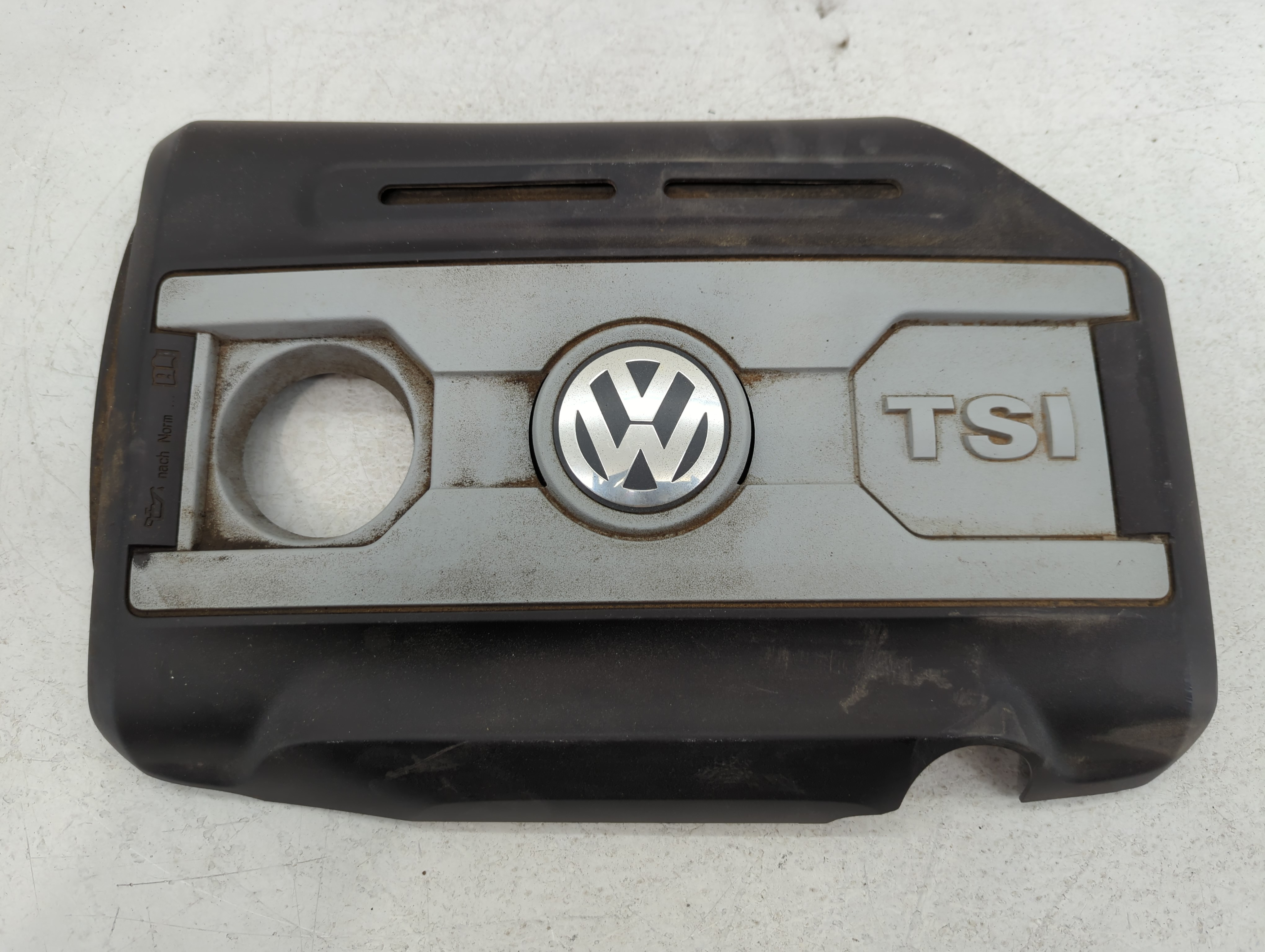 2016 Volkswagen Tiguan Engine Cover 719494 - Oemusedautoparts1.com