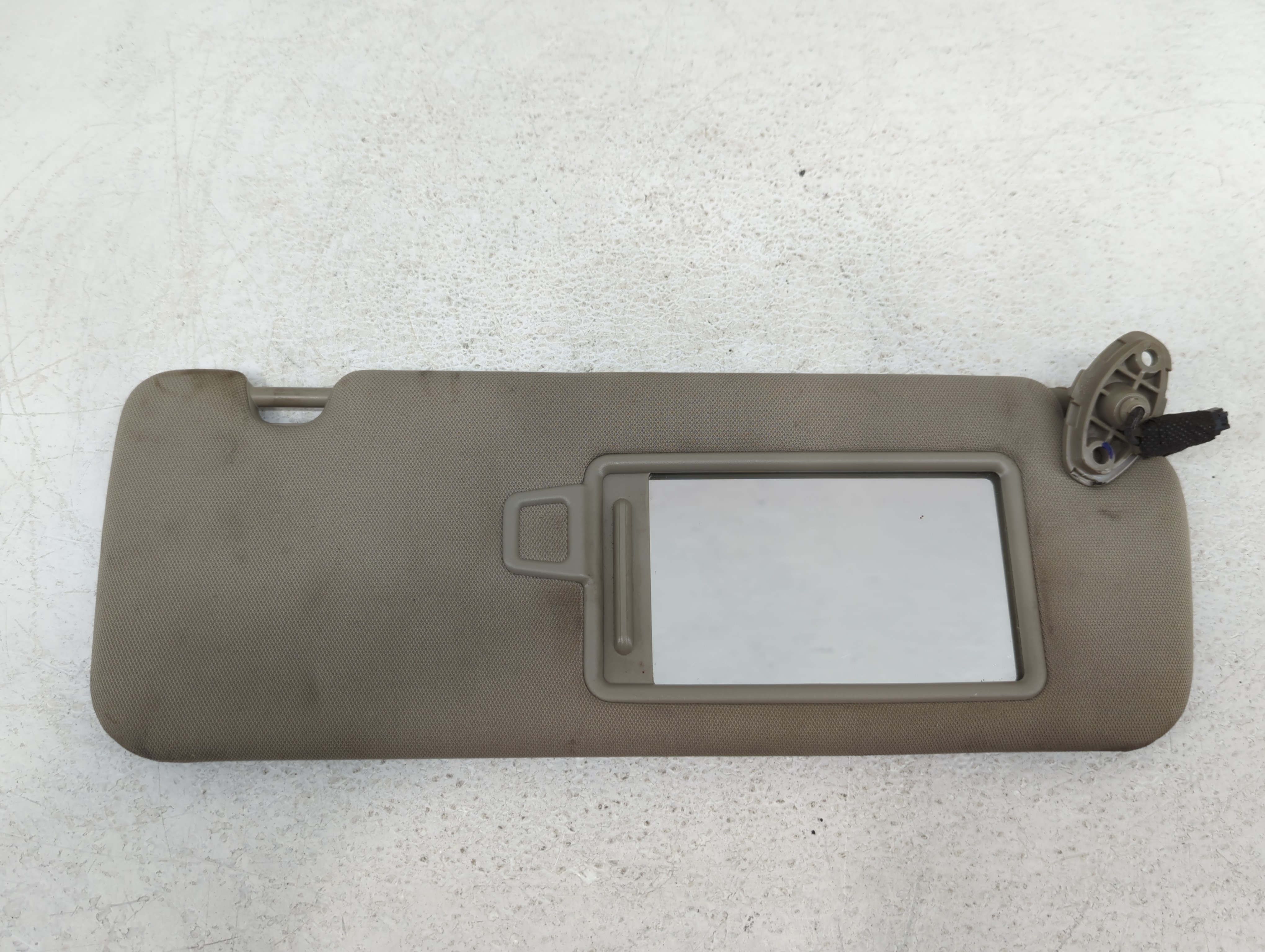 Picture of 2016-2020 Kia Sorento Driver Sun Visor Mirror Left Sunvisor Grey 719846