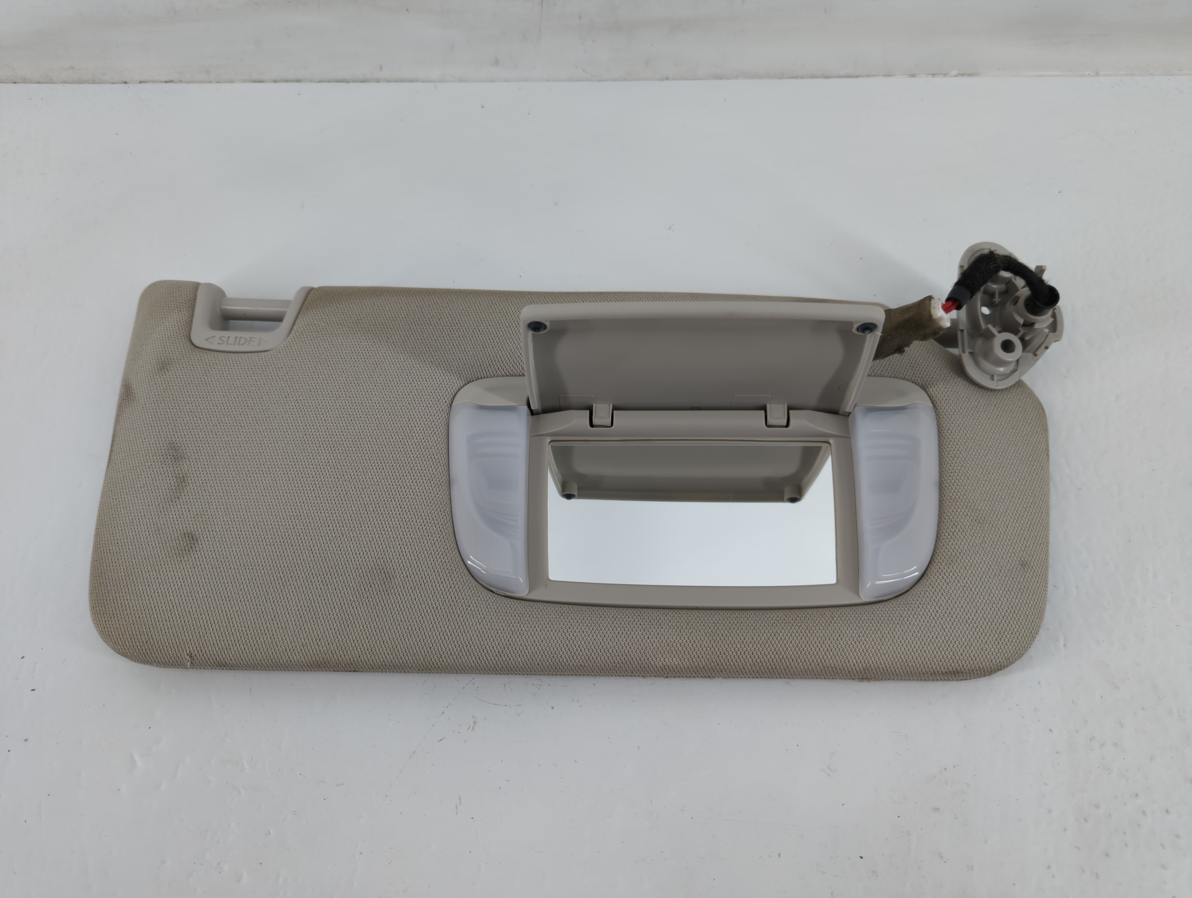 2019 Subaru Ascent Driver Sun Visor Mirror Left Sunvisor Grey 719863 - Oemusedautoparts1.com