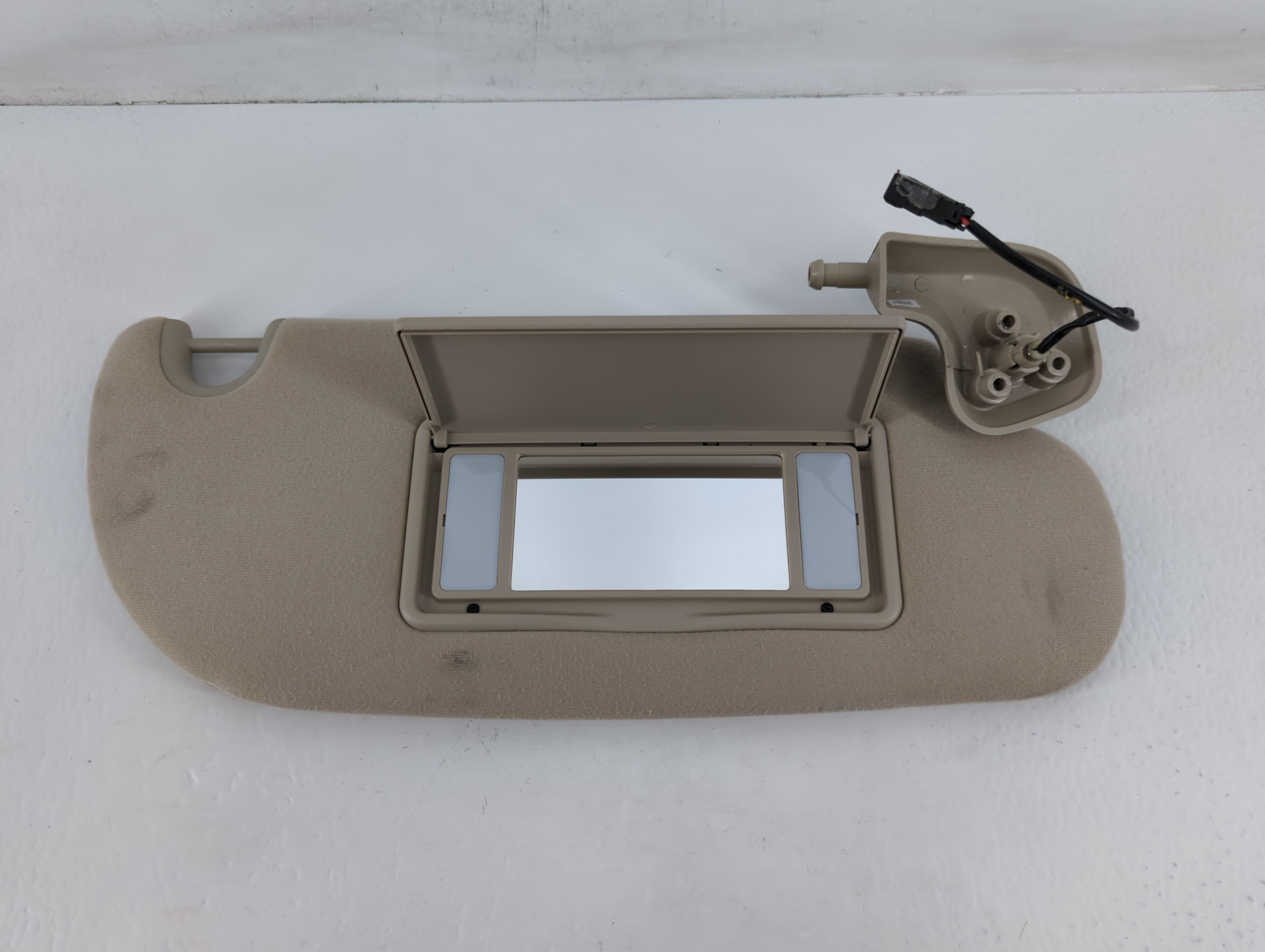 Picture of 2014 Ford Expedition Passenger Sun Visor Mirror Right Sunvisor Grey 720613