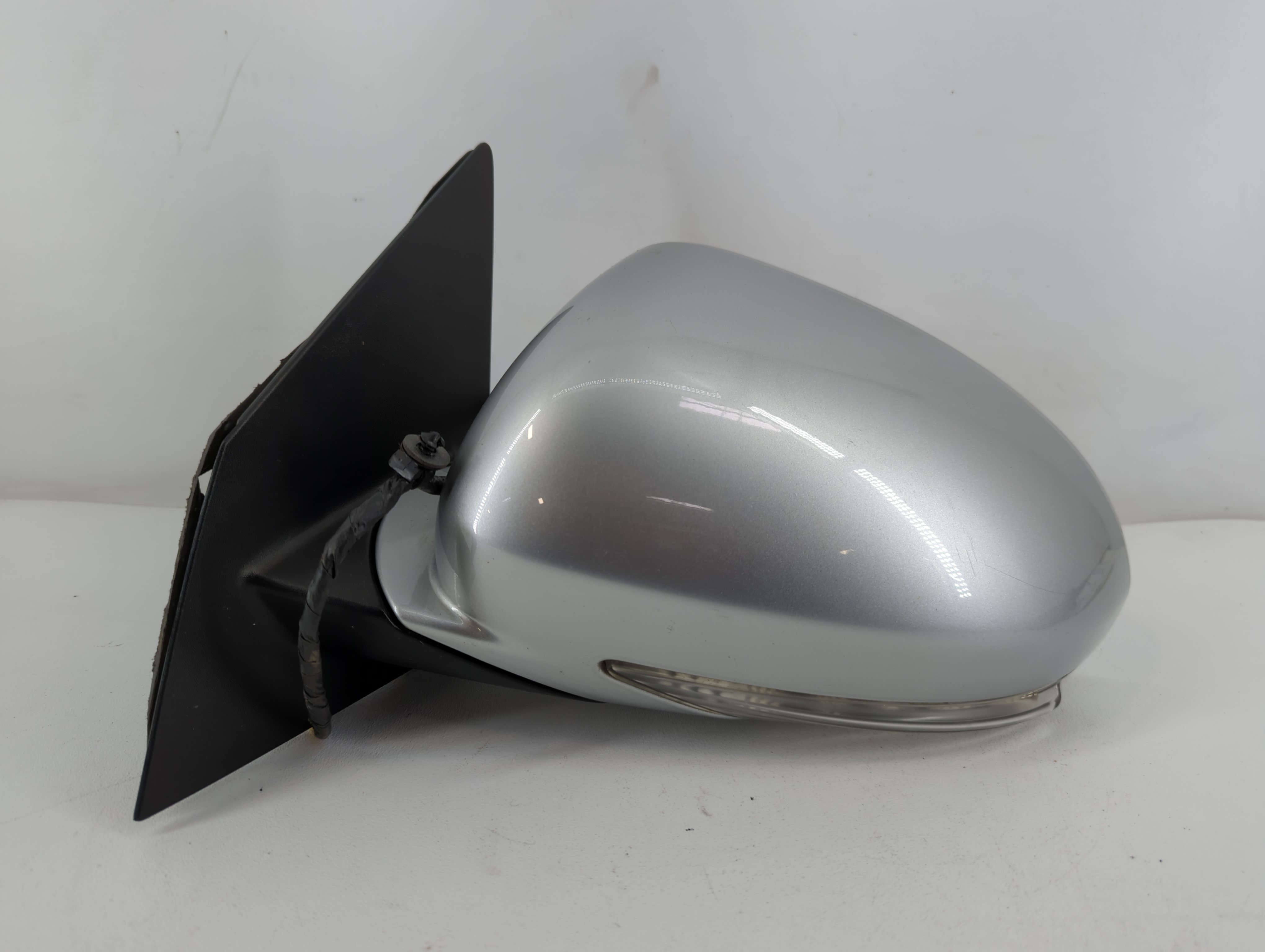 2013-2017 Buick Enclave Driver Left Side View Power Door Mirror 721751 - Oemusedautoparts1.com
