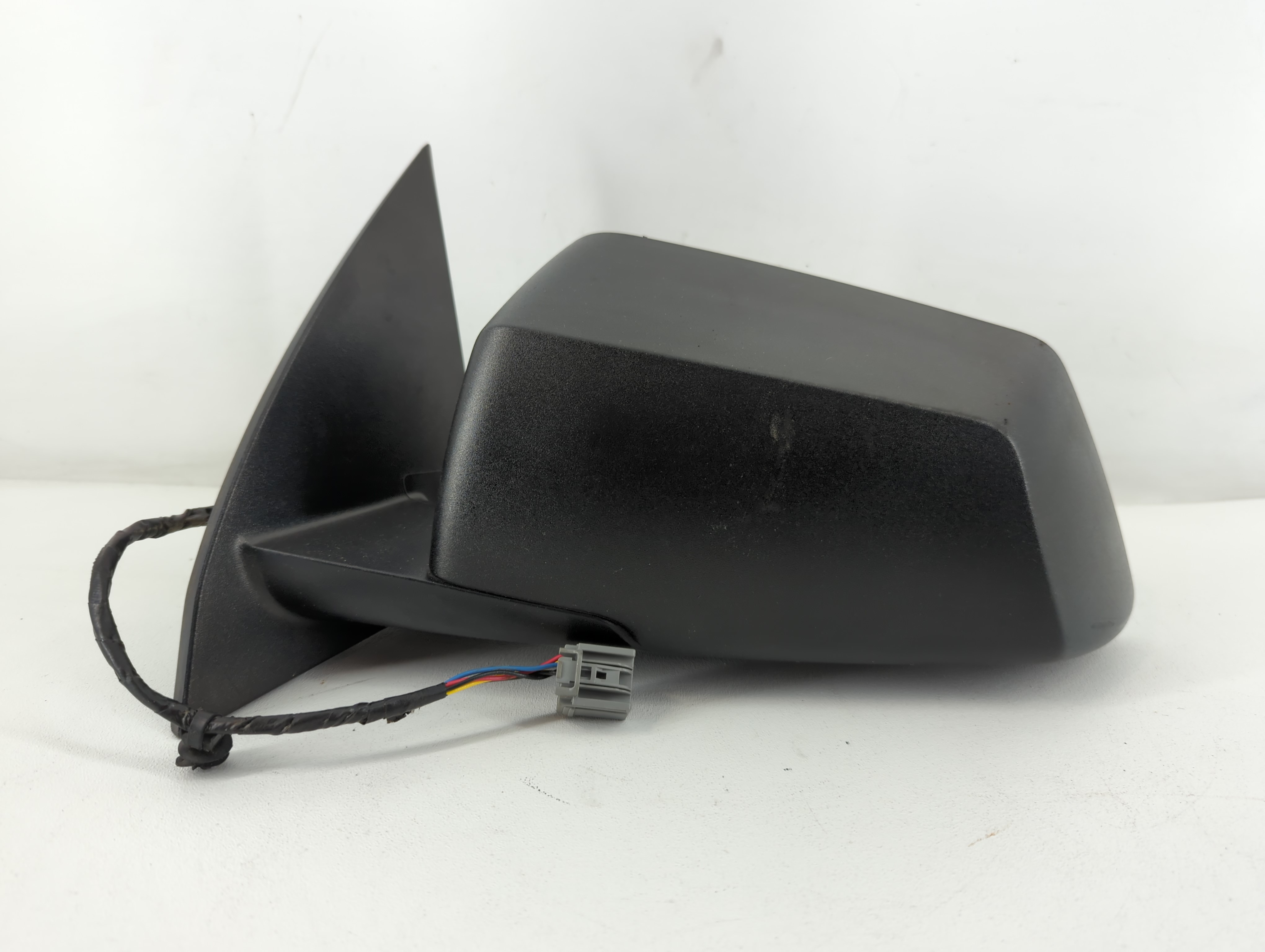 Saturn Outlook Driver Left Side View Power Door Mirror Black 721859 - Oemusedautoparts1.com