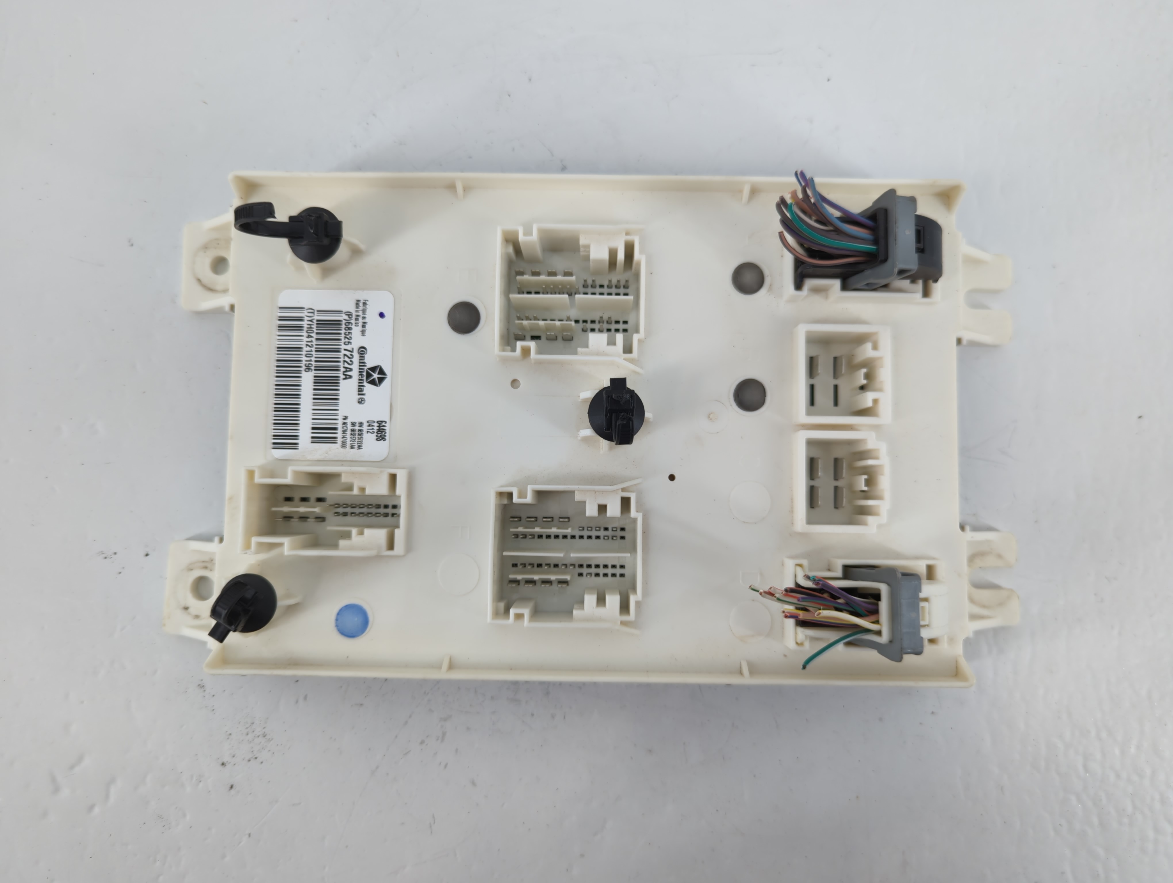 Picture of 2022 Chrysler 300 Body Control Module Bcm Inner Cabin Fuse Box 722345