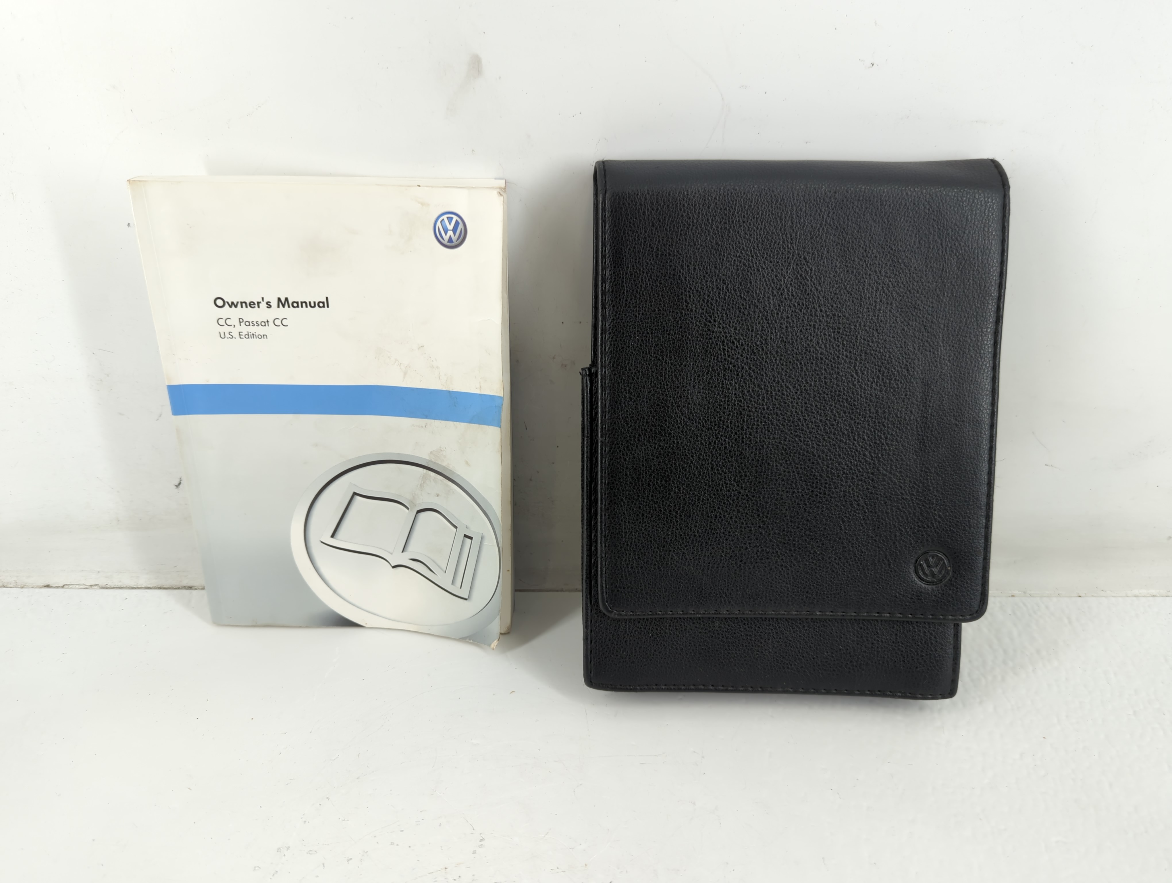 Picture of 2010 Volkswagen Passat Cc Owners Manual Book Guide 723174