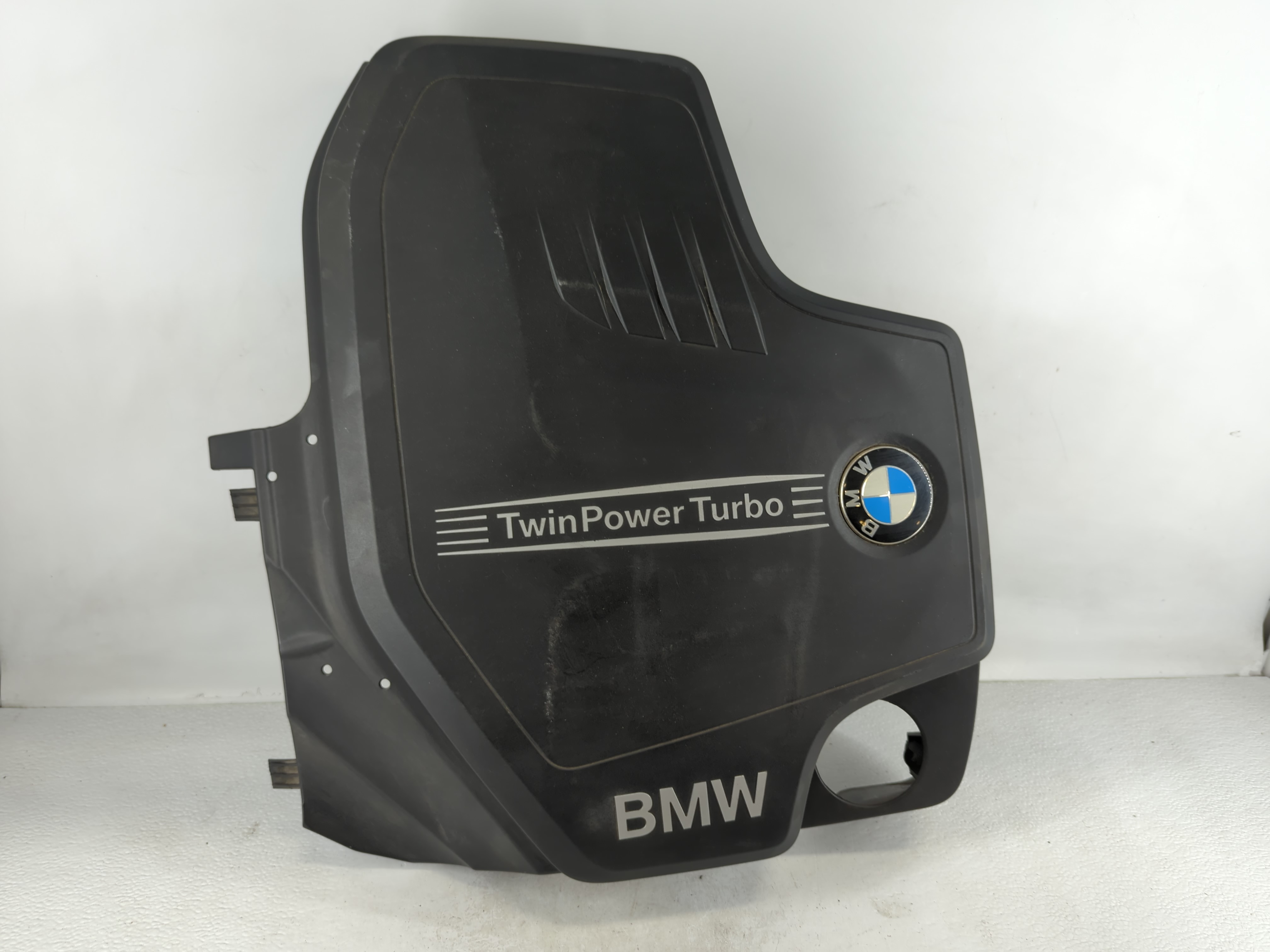 Picture of 2015 Bmw 320i Engine Cover 723299
