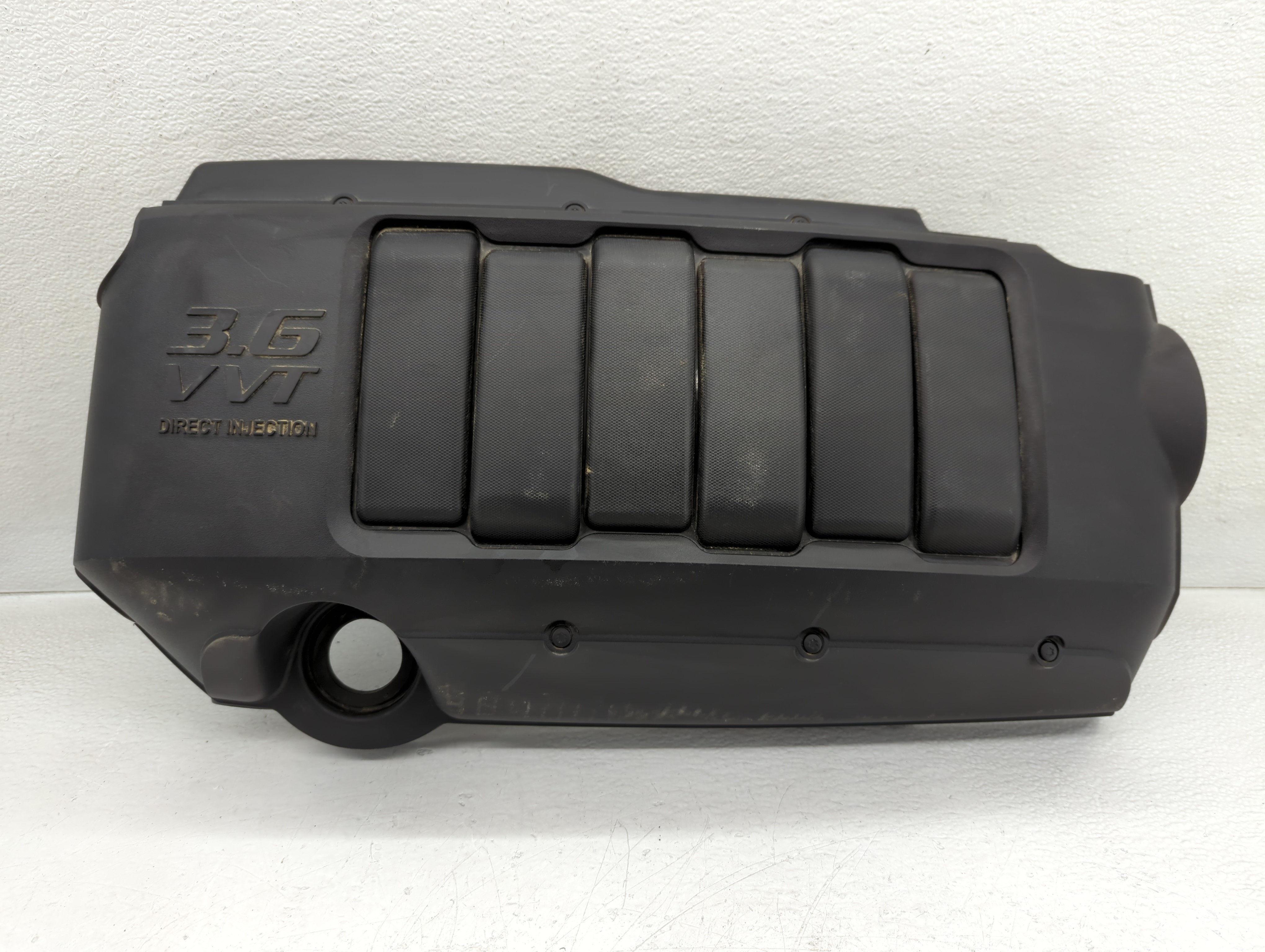 2012 Buick Enclave Engine Cover 723381 - Oemusedautoparts1.com