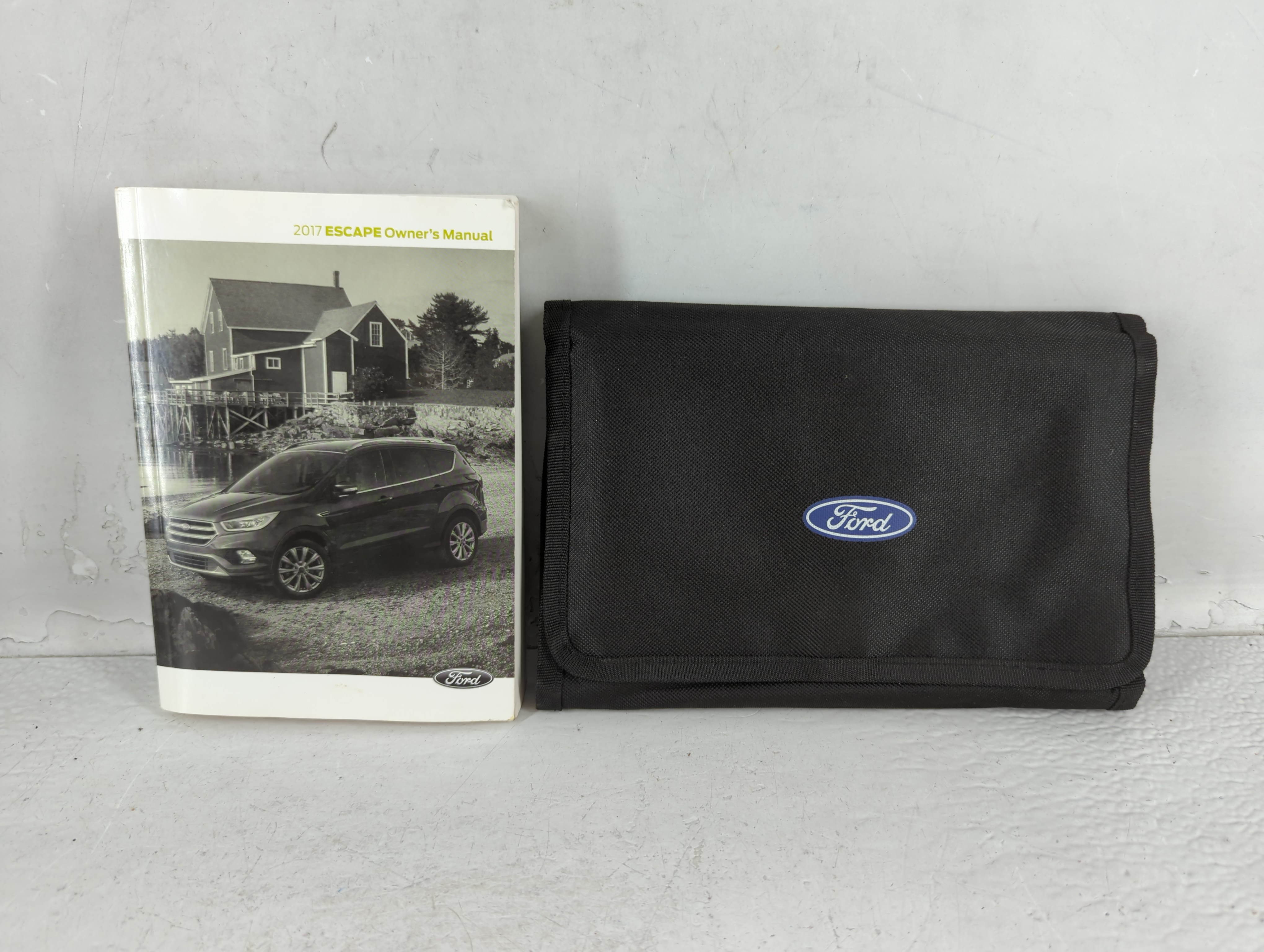 2017 Ford Escape Owners Manual Book Guide 723440 - Oemusedautoparts1.com
