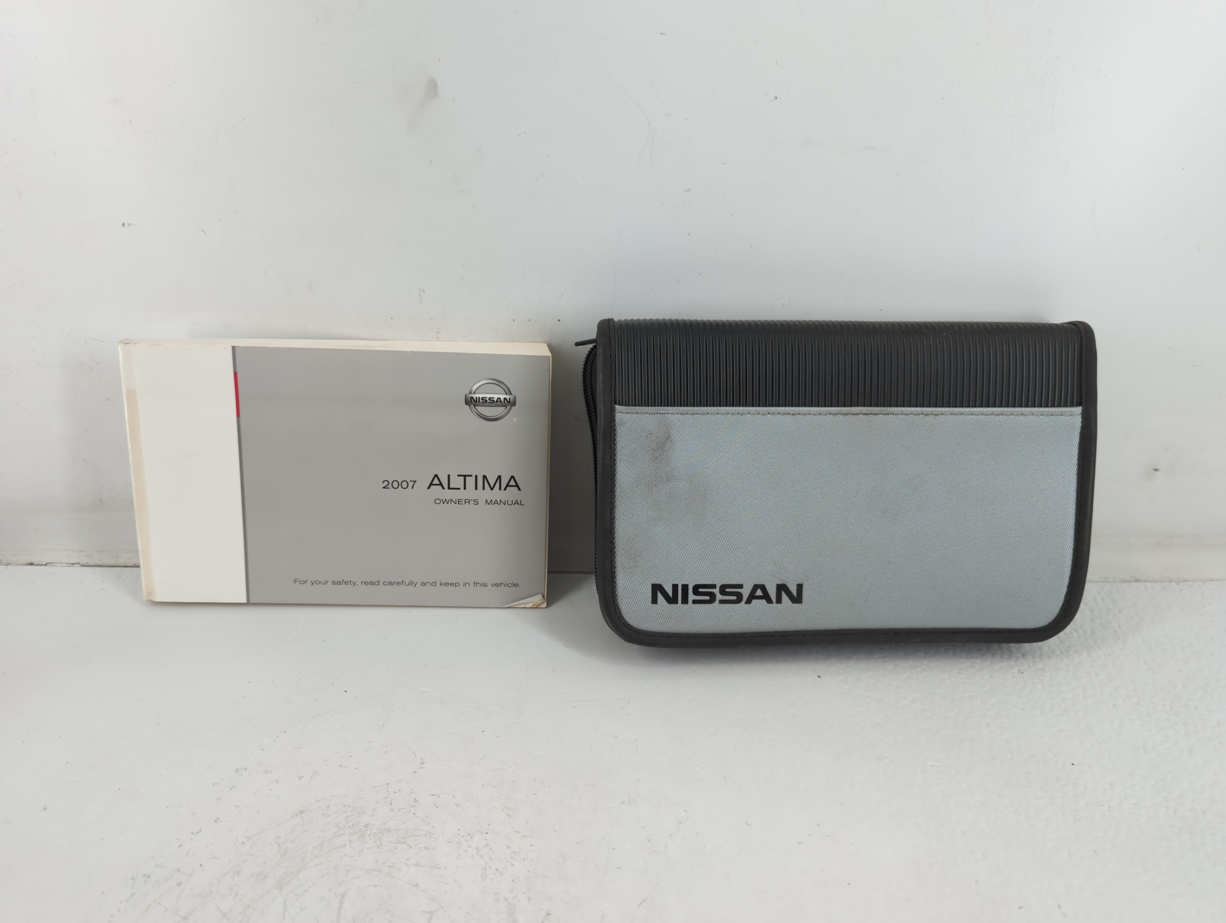 Picture of 2007 Nissan Altima Owners Manual Book Guide 723458