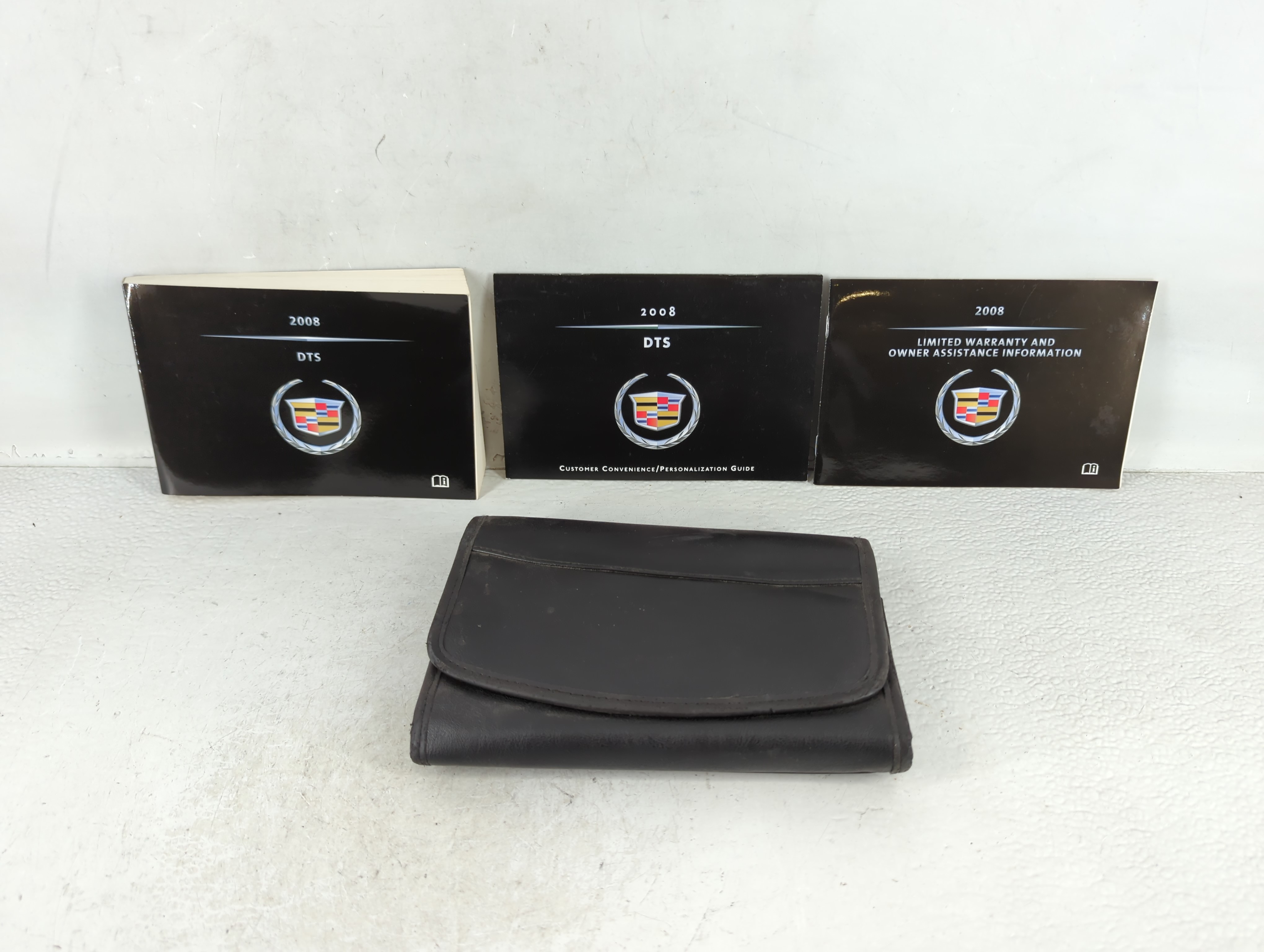 Picture of 2008 Cadillac Dts Owners Manual Book Guide 723654