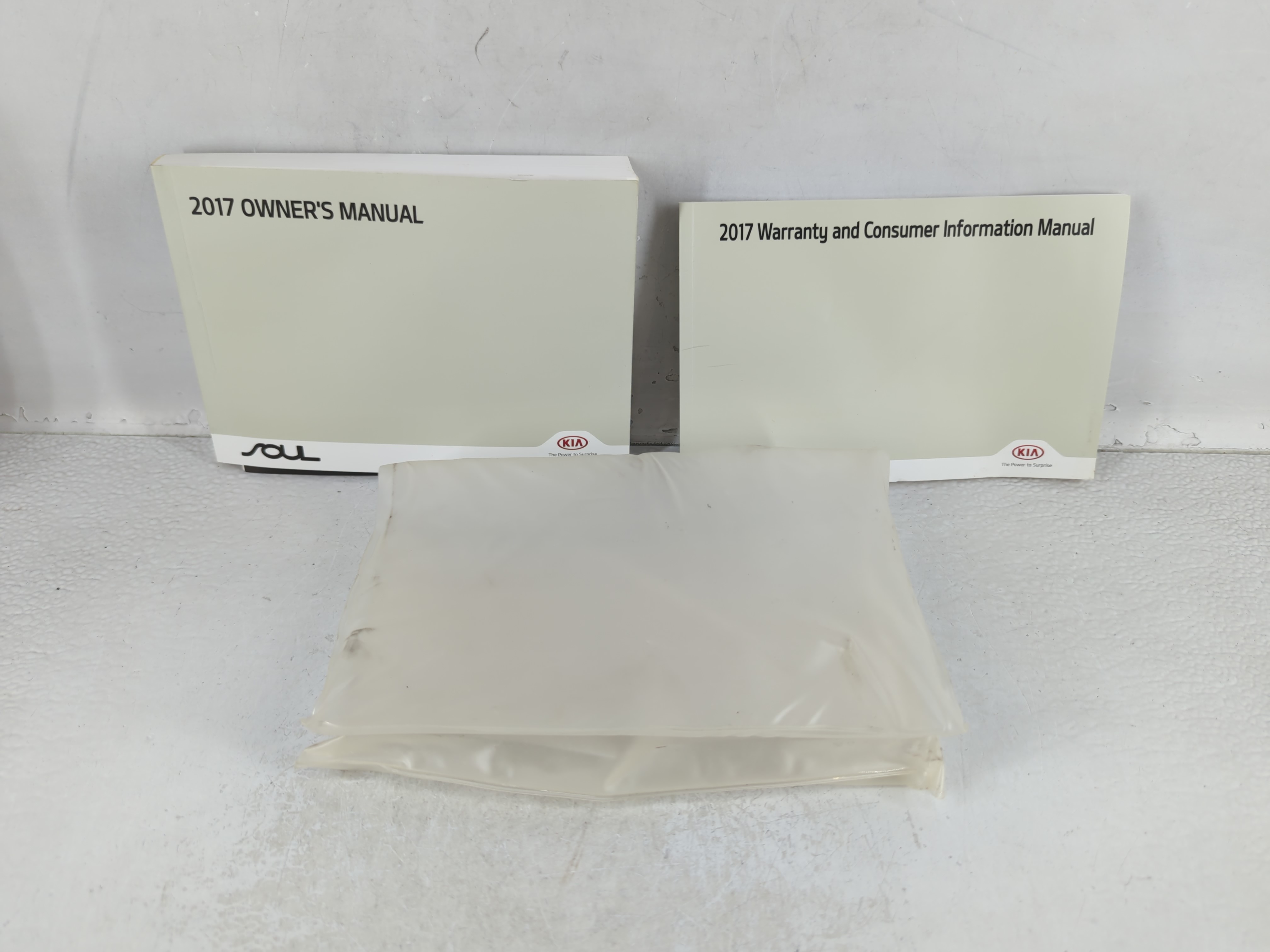 Picture of 2017 Kia Soul Owners Manual Book Guide 723688