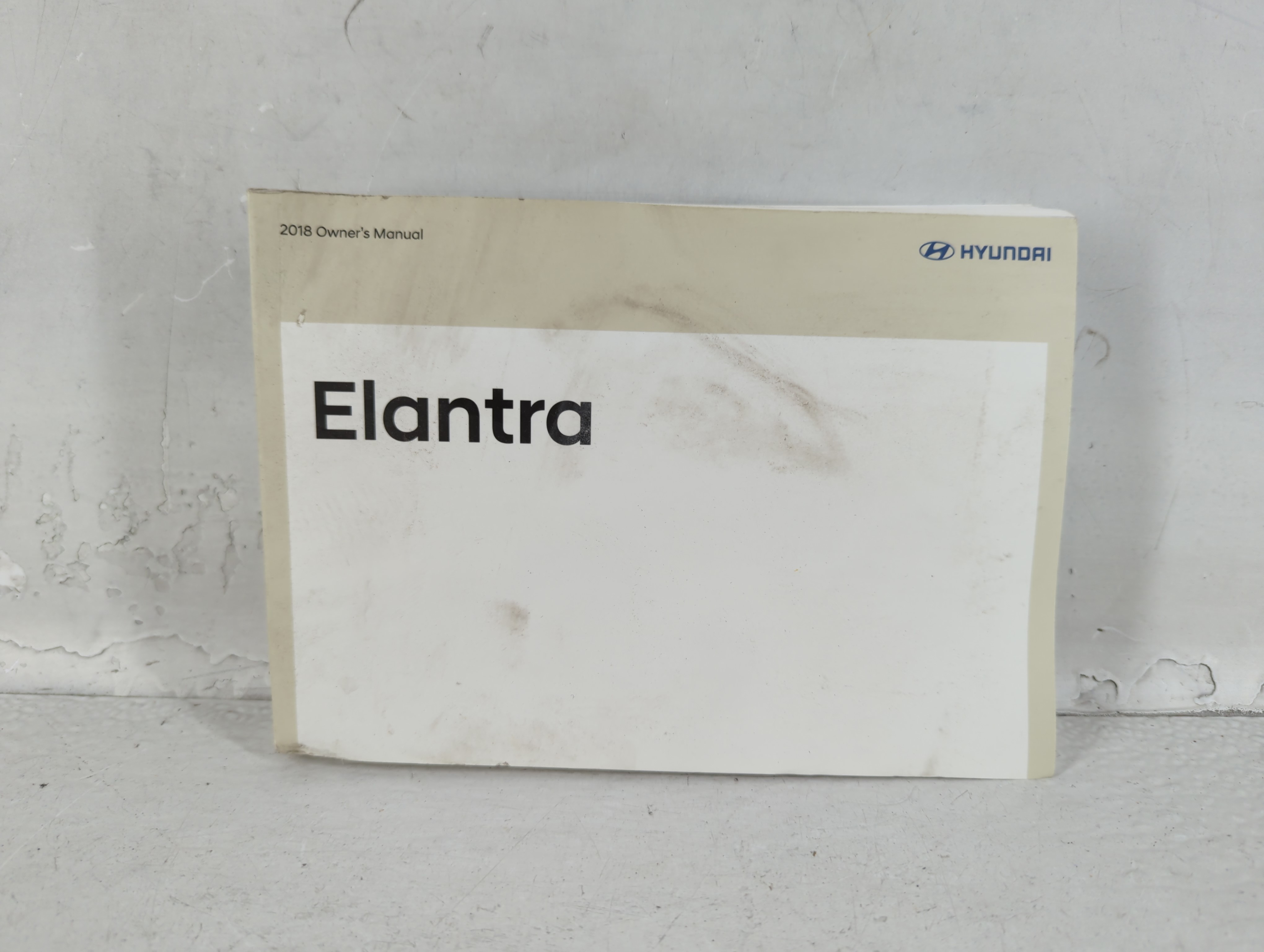 2018 Hyundai Elantra Owners Manual Book Guide 723697 - Oemusedautoparts1.com