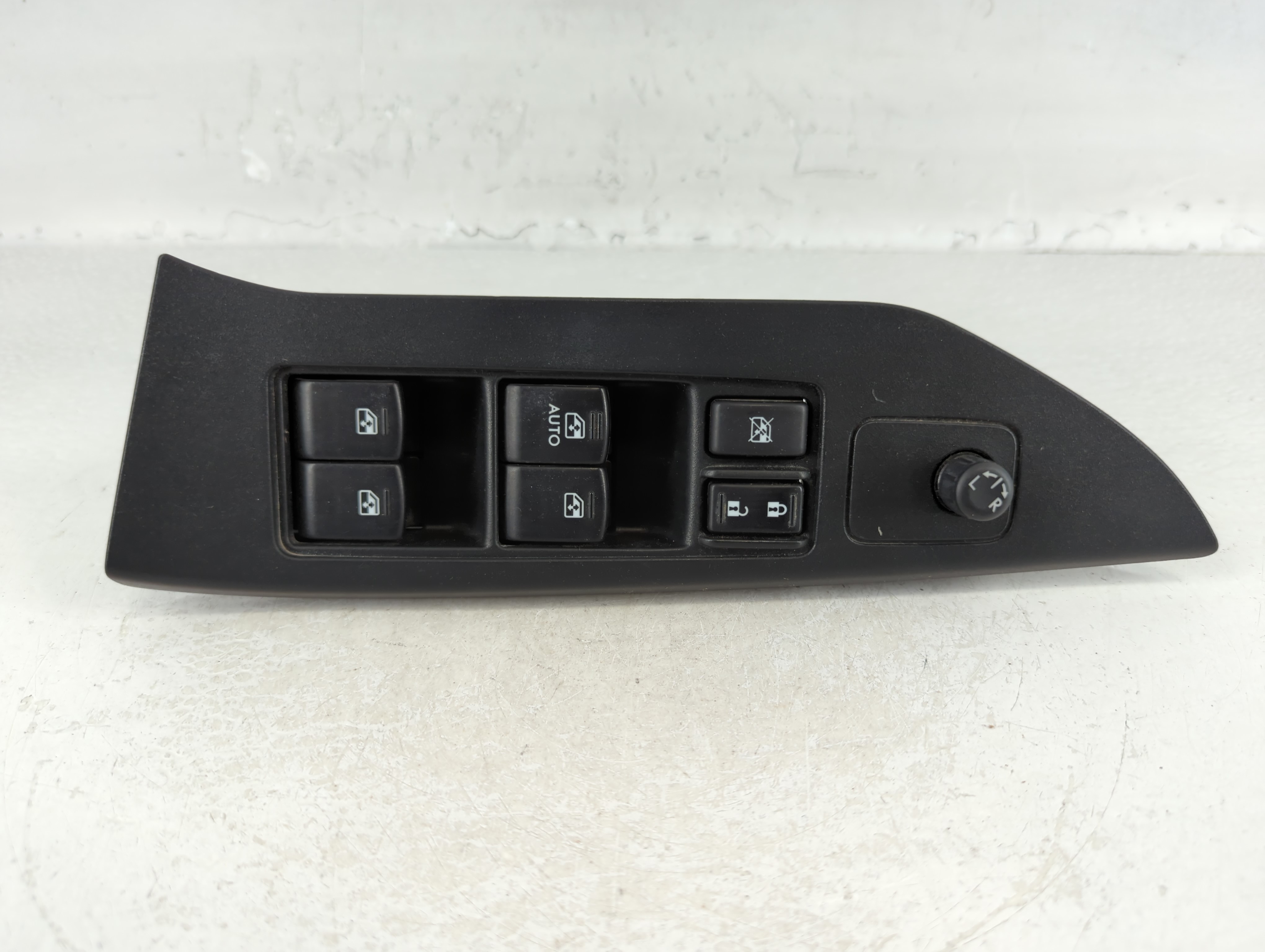 2014 Subaru Forester Driver Left Door Master Power Window Switch 724136 - Oemusedautoparts1.com