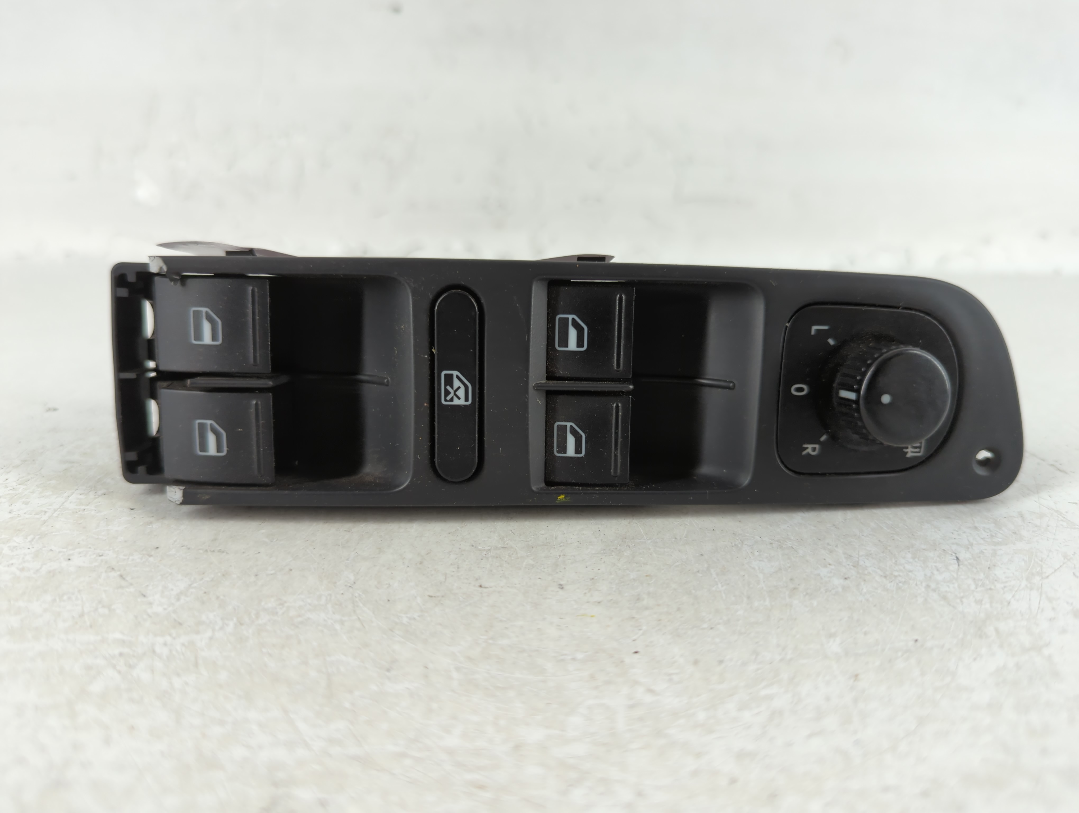 2009-2018 Volkswagen Tiguan Driver Left Door Master Power Window Switch 724158 - Oemusedautoparts1.com