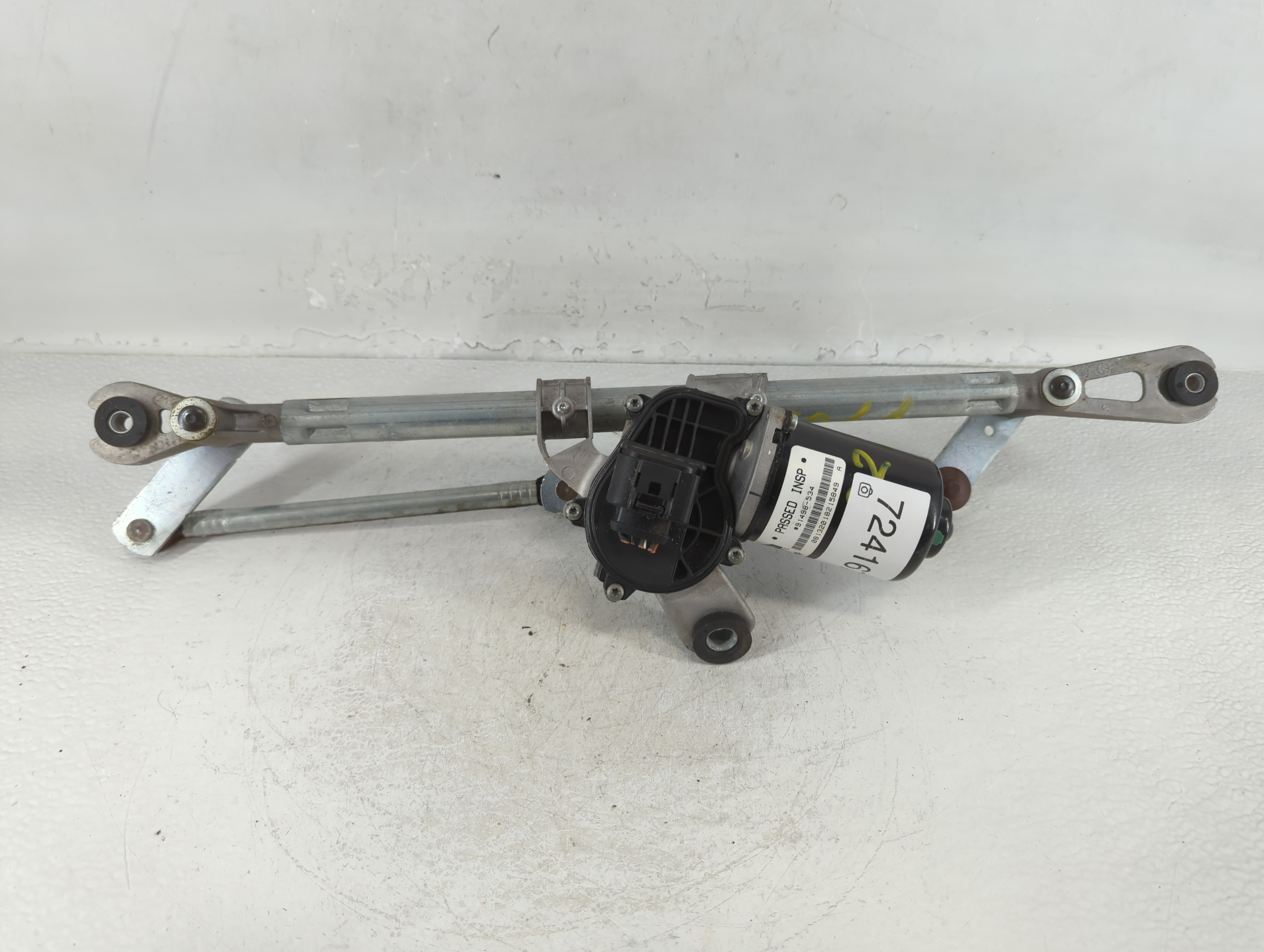 Picture of 2019 Jeep Compass Front Windshield Wiper Motor 724167