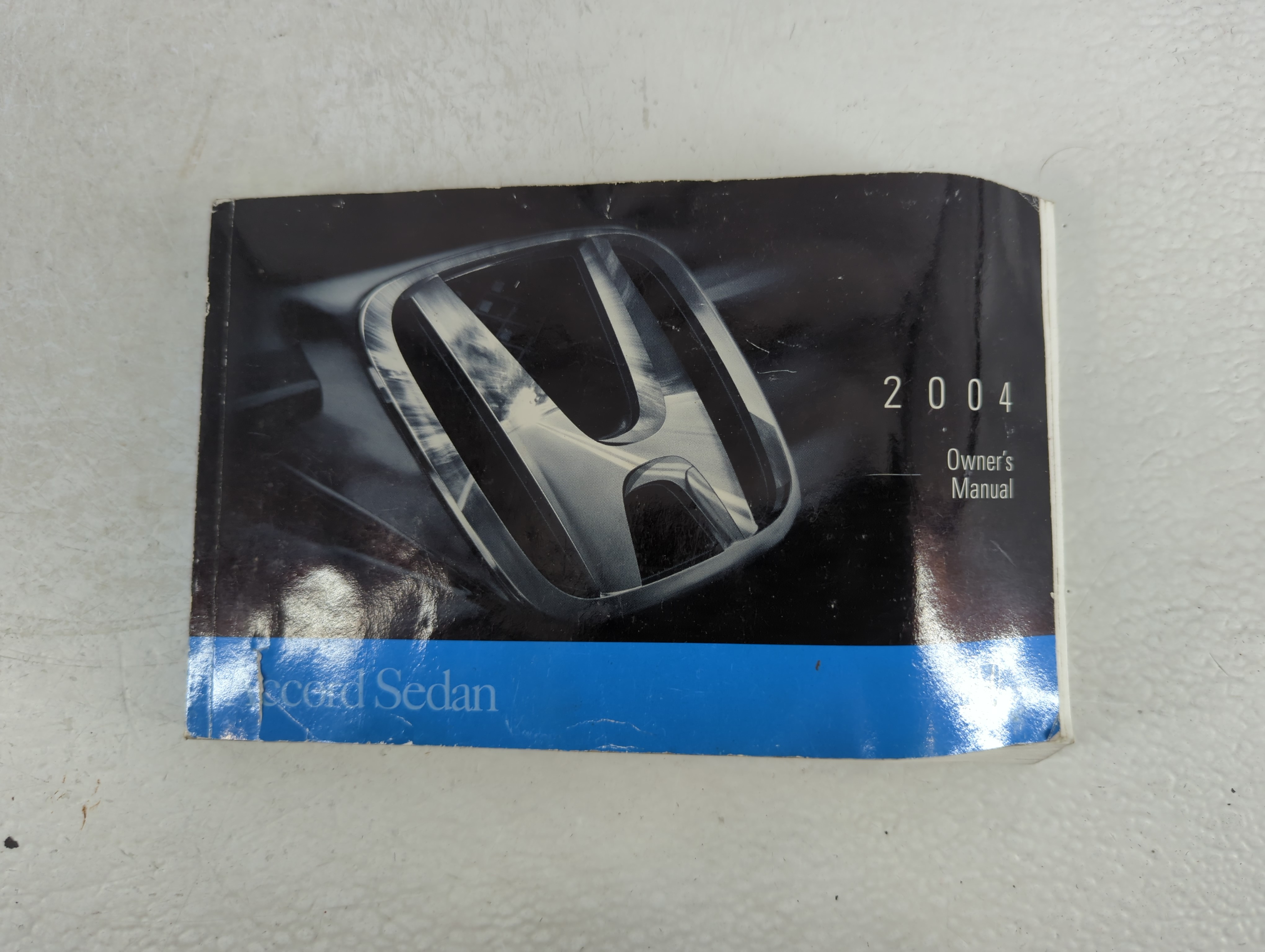 Picture of 2004 Honda Accord Owners Manual Book Guide 724378