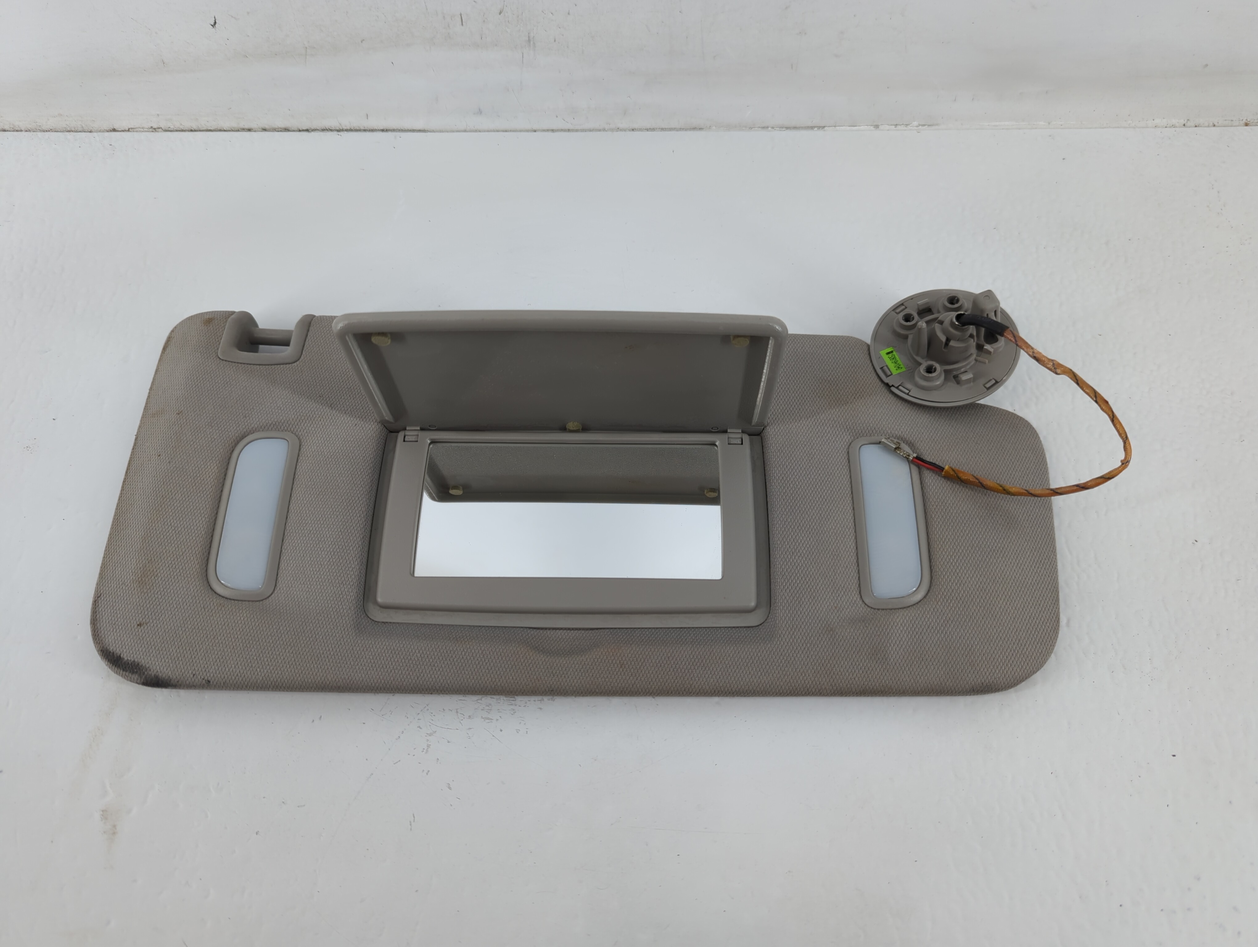 2010-2017 Gmc Terrain Passenger Sun Visor Mirror Right Sunvisor Grey 724485 - Oemusedautoparts1.com