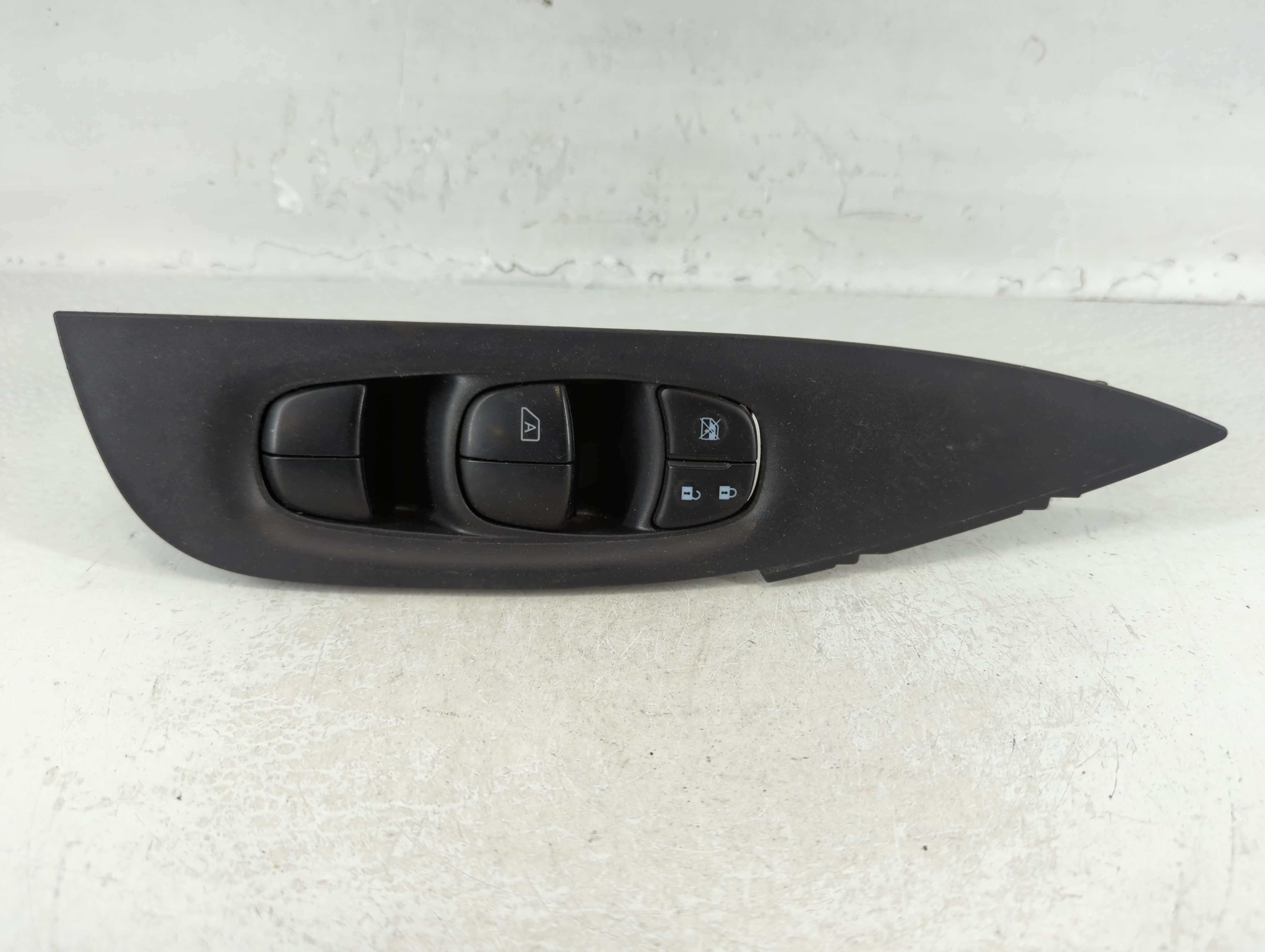 Picture of 2014-2020 Nissan Rogue Driver Left Door Master Power Window Switch 724900