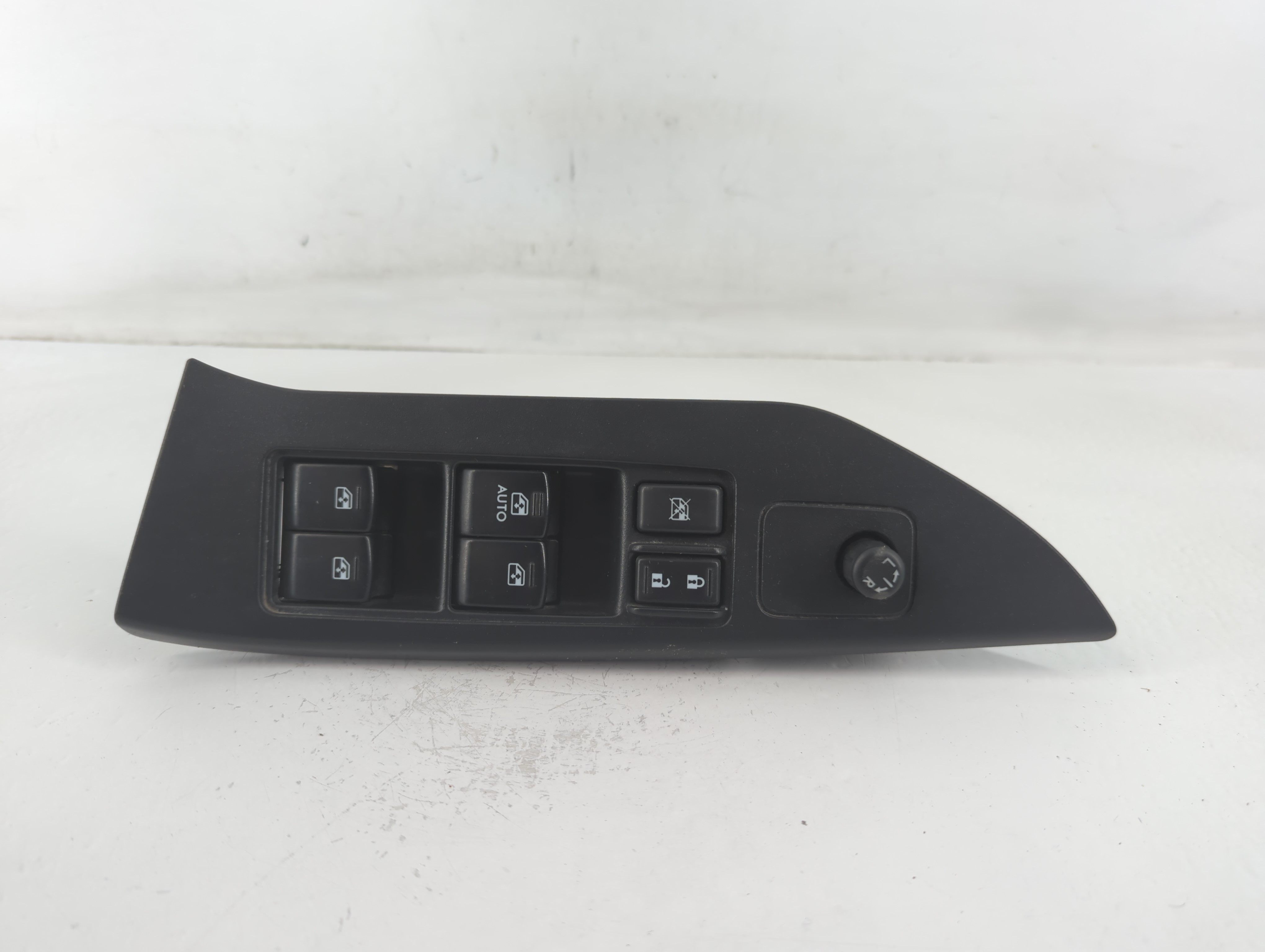 2014 Subaru Forester Driver Left Door Master Power Window Switch 725649 - Oemusedautoparts1.com