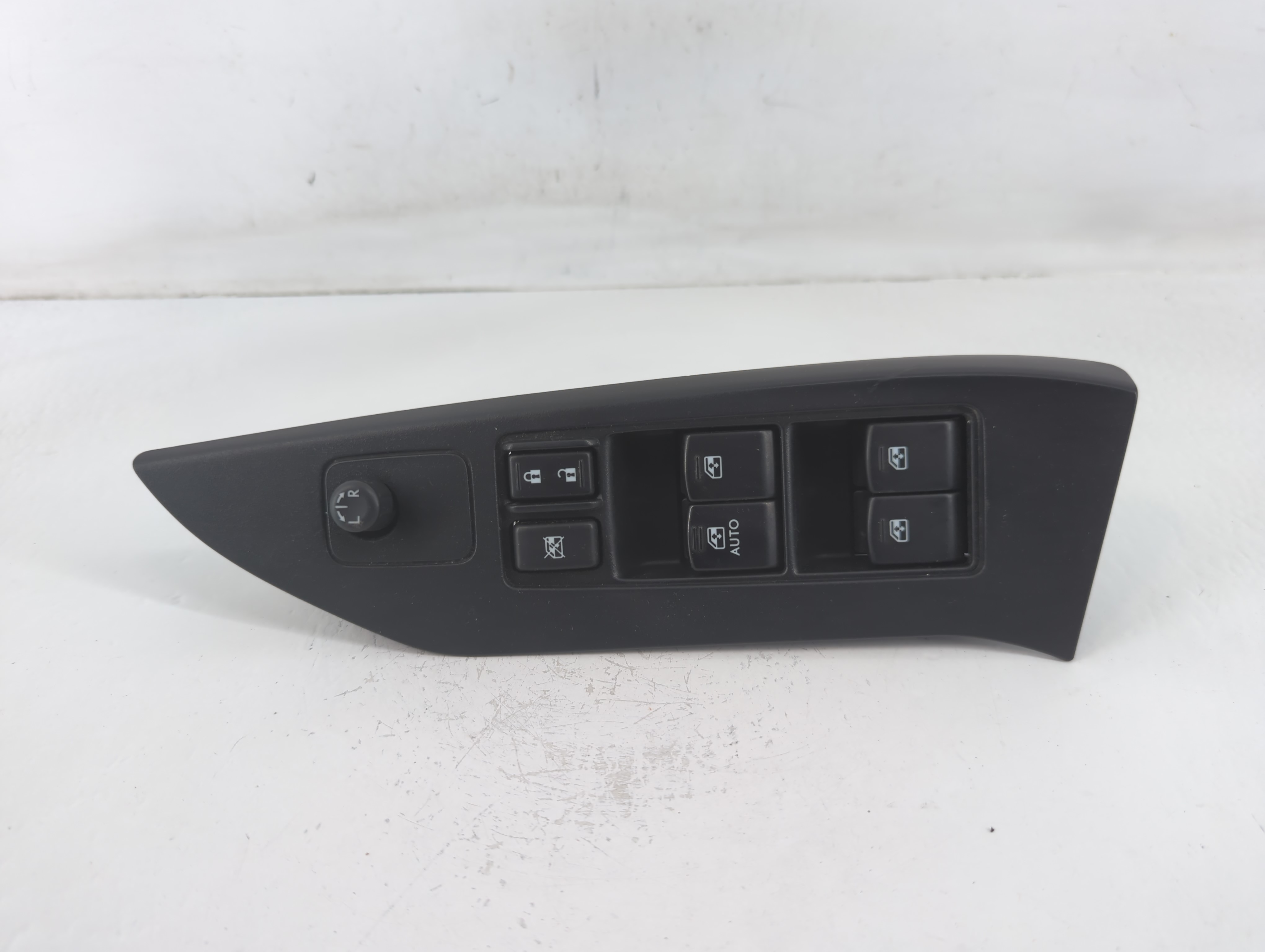 2015 Subaru Forester Driver Left Door Master Power Window Switch 725733 - Oemusedautoparts1.com