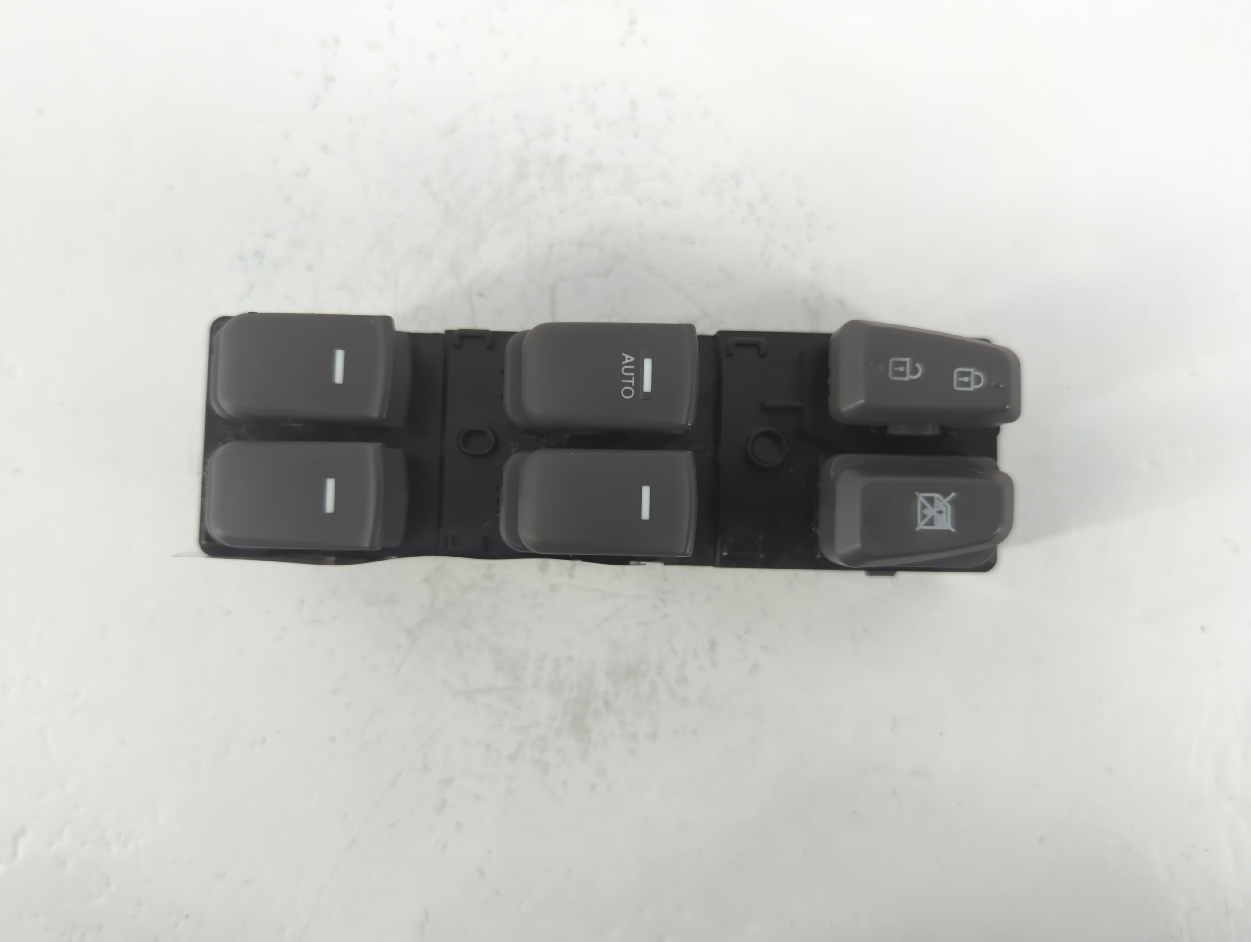 Picture of 2011-2015 Hyundai Sonata Driver Left Door Master Power Window Switch 725744