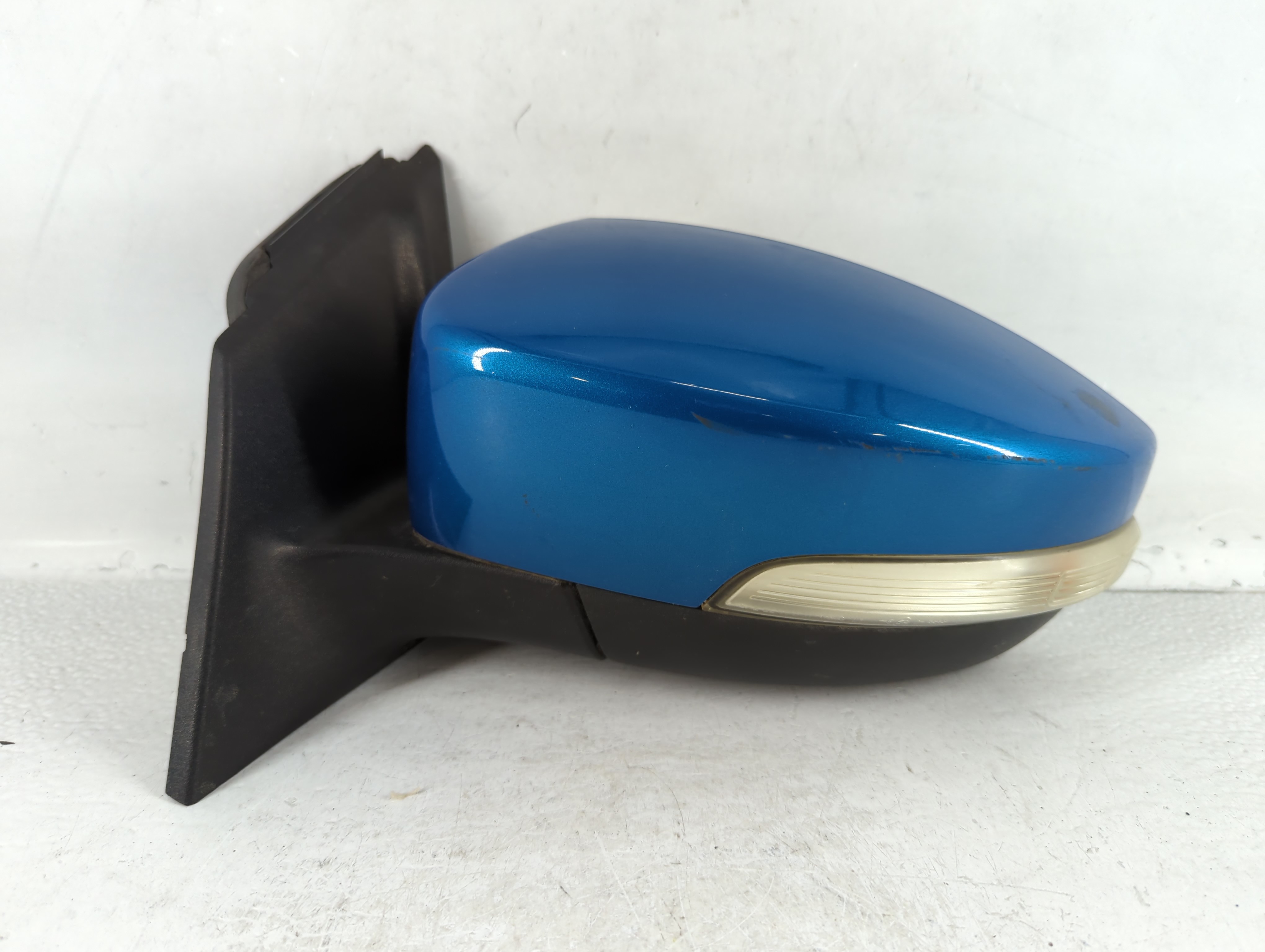 2015 Ford Focus Driver Left Side View Power Door Mirror Blue 726190 - Oemusedautoparts1.com