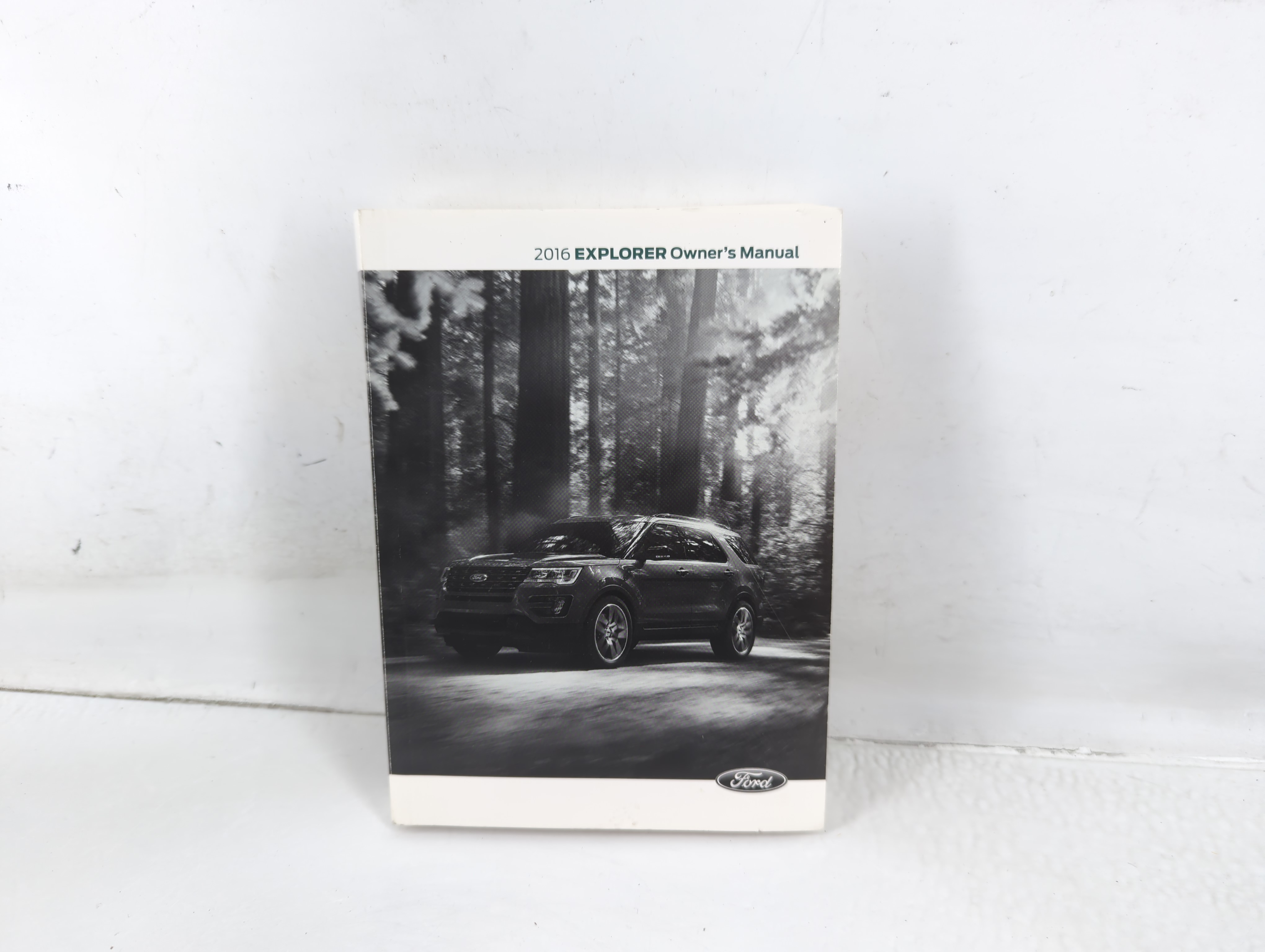 Picture of 2016 Ford Explorer Owners Manual Book Guide 726449