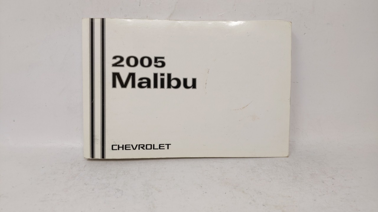 Picture of 2005 Chevrolet Malibu Owners Manual Book Guide 73412