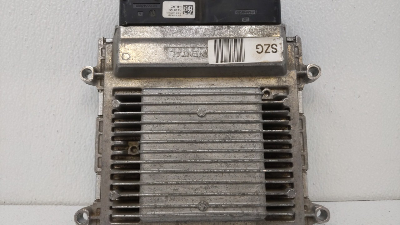 Picture of 2014-2016 Hyundai Elantra Engine Control Computer Ecu Pcm Ecm Pcu Oem 73983