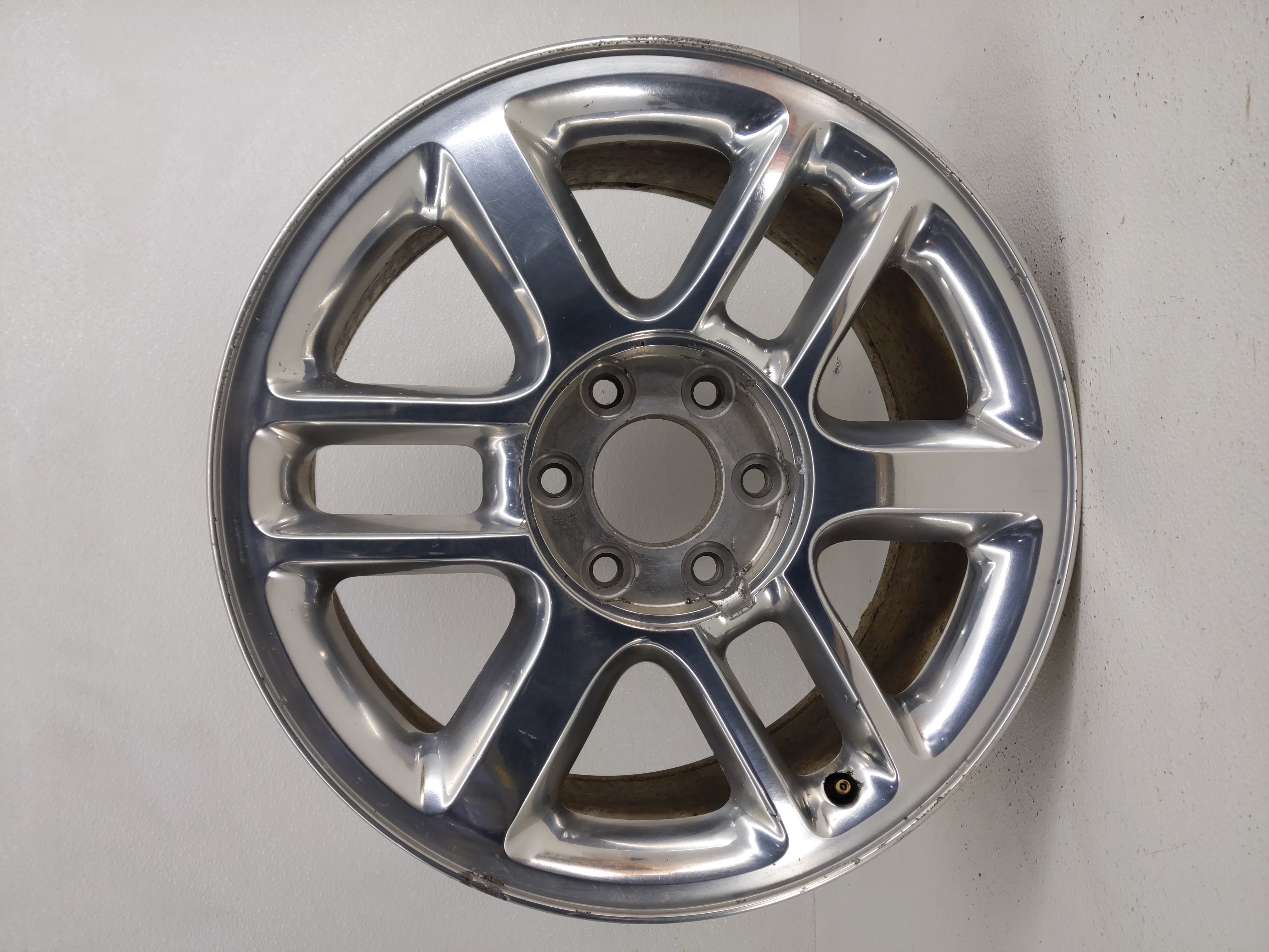 2004-2006 Gmc Envoy Xl Wheel Rim Oem 780077 - Oemusedautoparts1.com