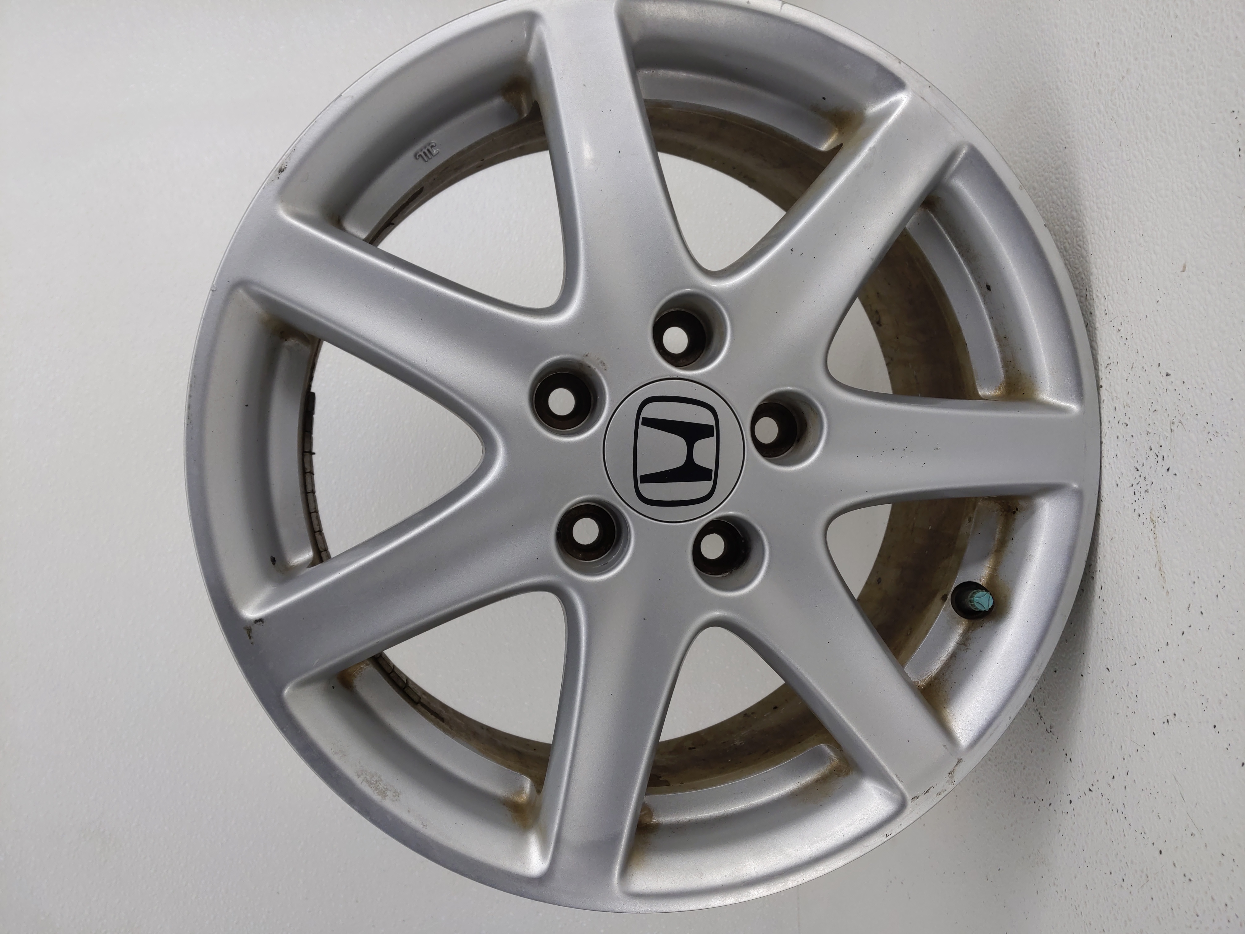 Picture of 2003-2004 Honda Accord Oem Wheel Rim Silver 784824