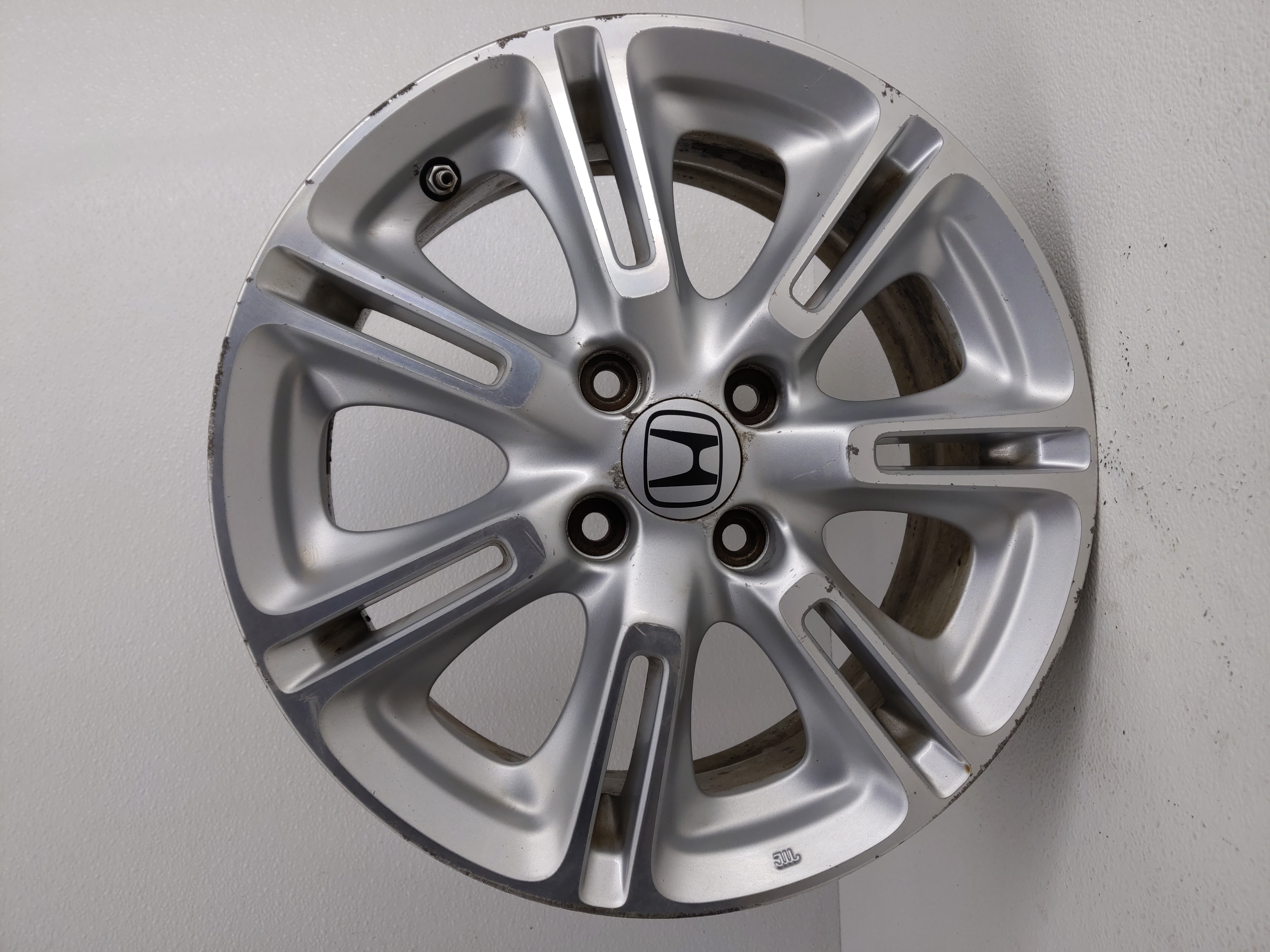 2010 Honda Insight Oem Wheel Rim Grey 801274 - Oemusedautoparts1.com