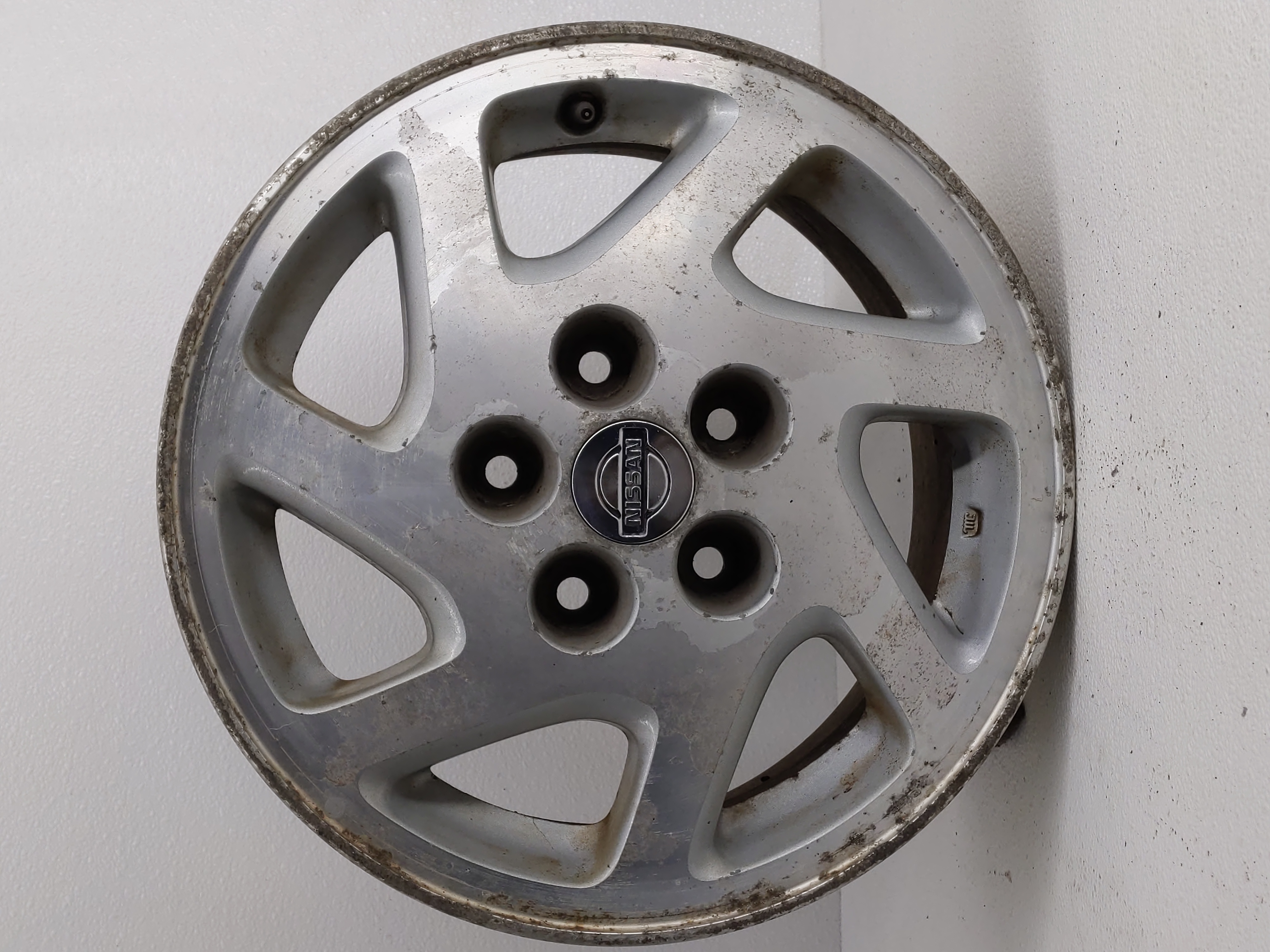 Picture of 1995-1999 Nissan Maxima Wheel Rim Oem 801379