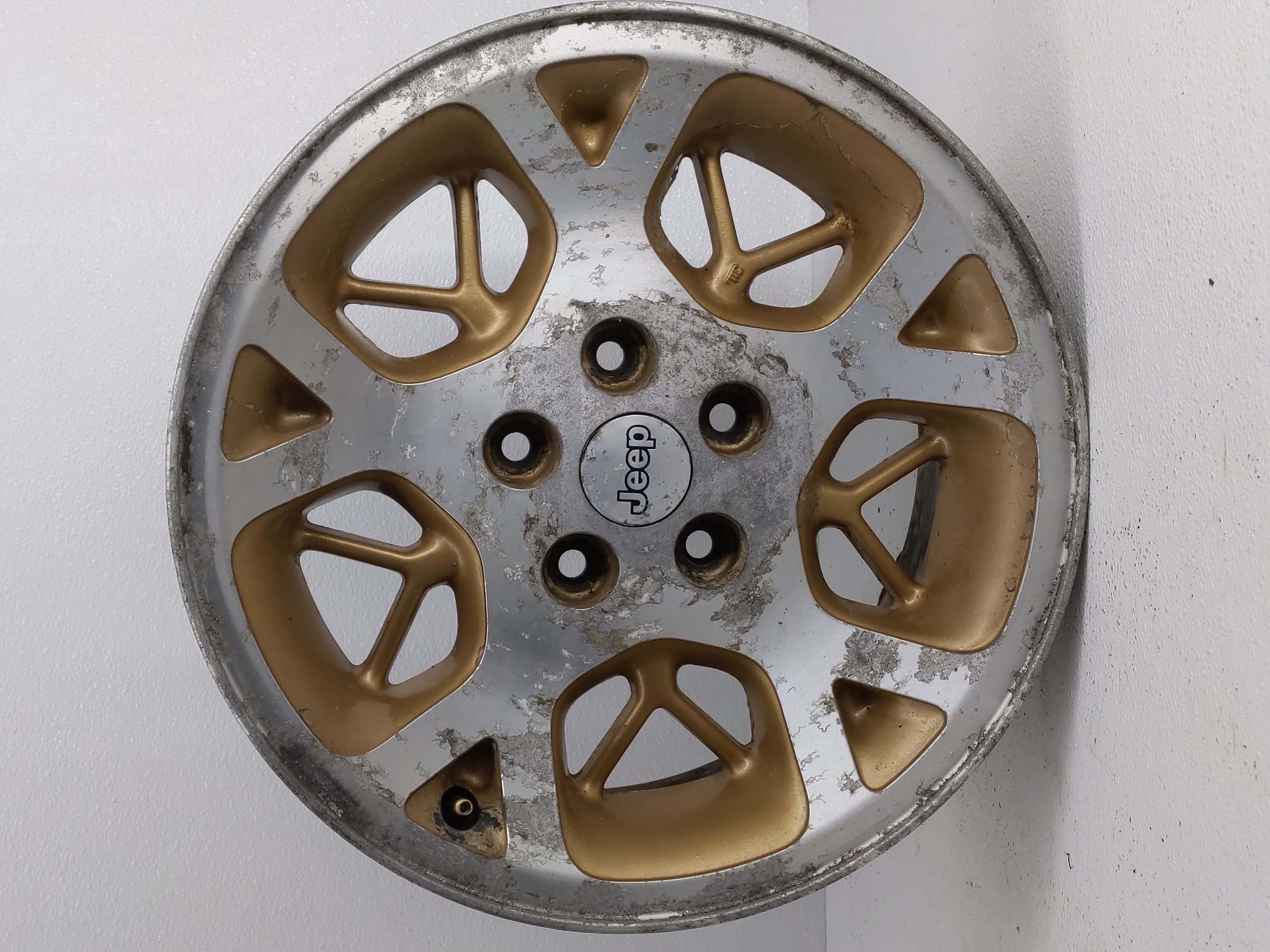 1996-1998 Jeep Grand Cherokee Oem Wheel Rim 801450 - Oemusedautoparts1.com