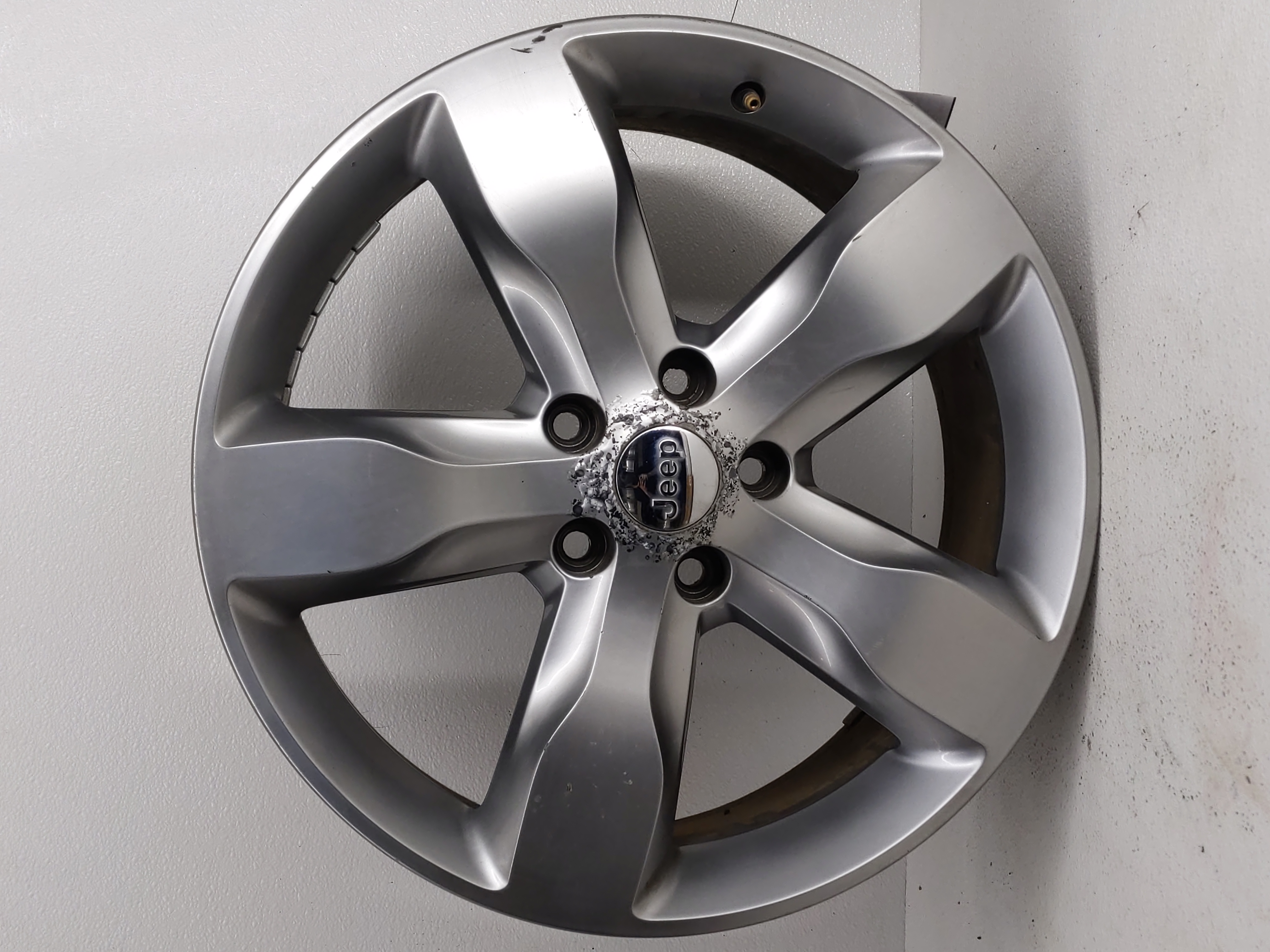 Picture of 2011-2013 Jeep Grand Cherokee Wheel Rim Oem 803835
