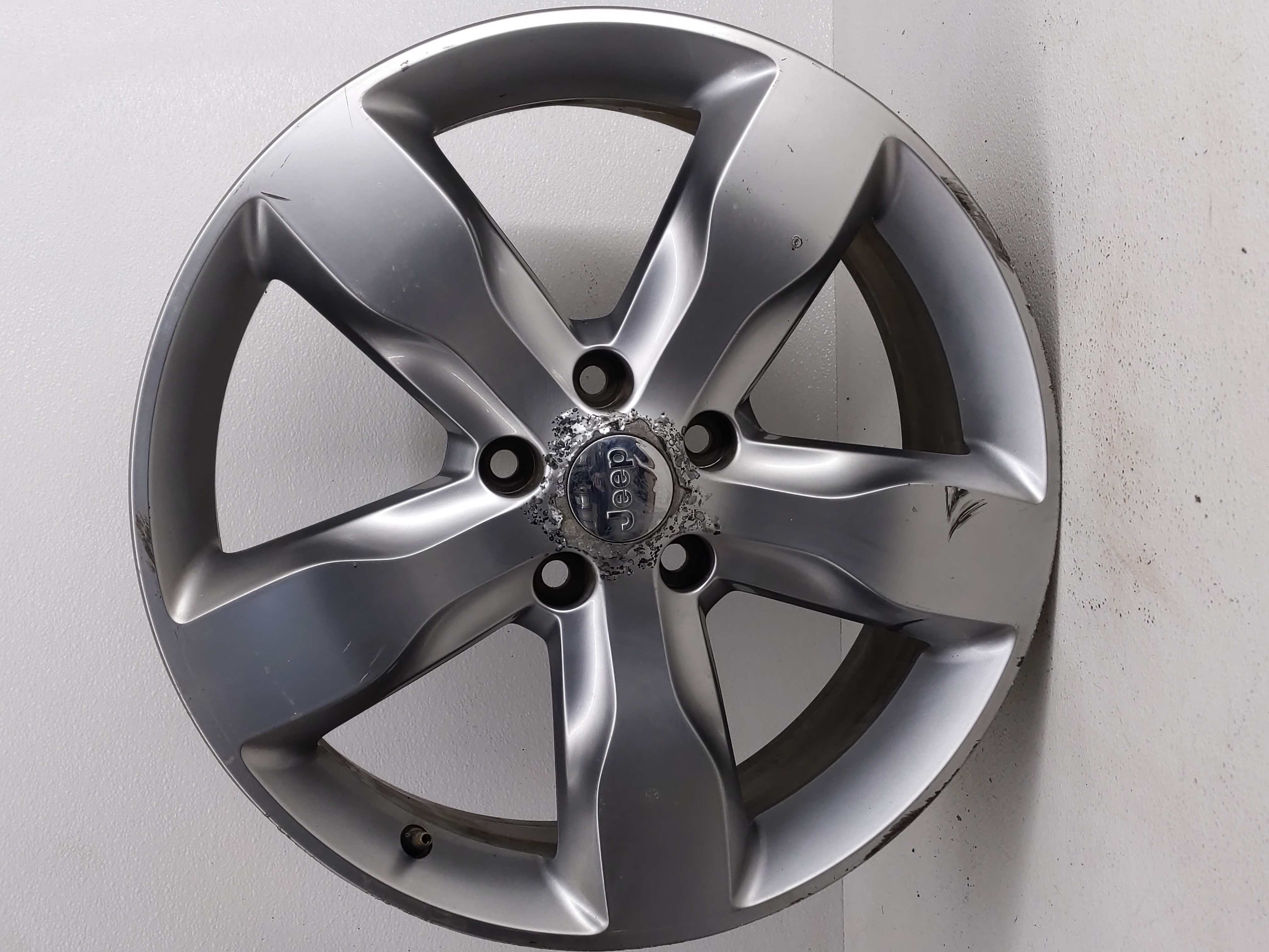 Picture of 2011-2013 Jeep Grand Cherokee Wheel Rim Oem 803837