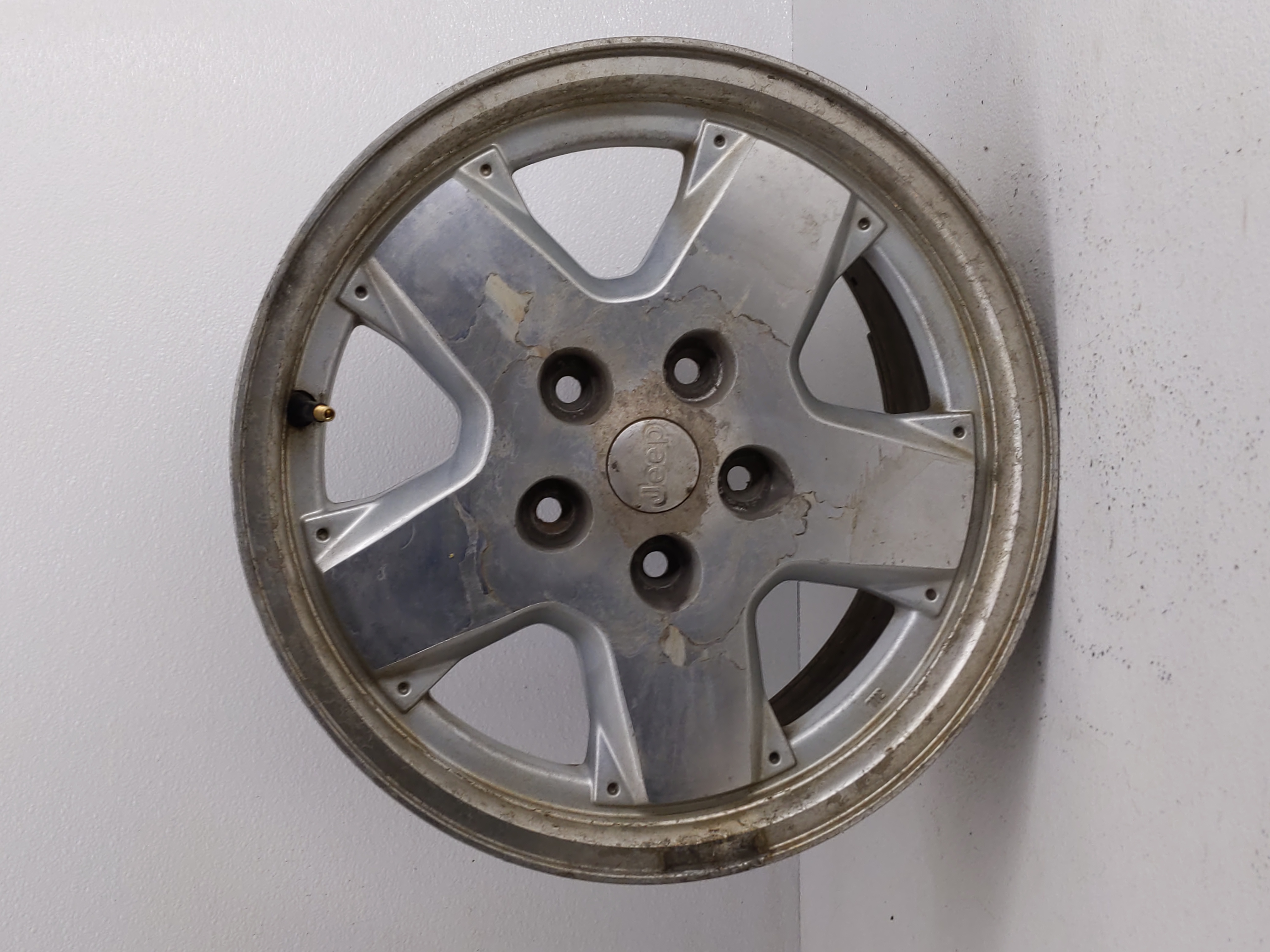 2002-2004 Jeep Liberty Wheel Rim Oem 803902 - Oemusedautoparts1.com