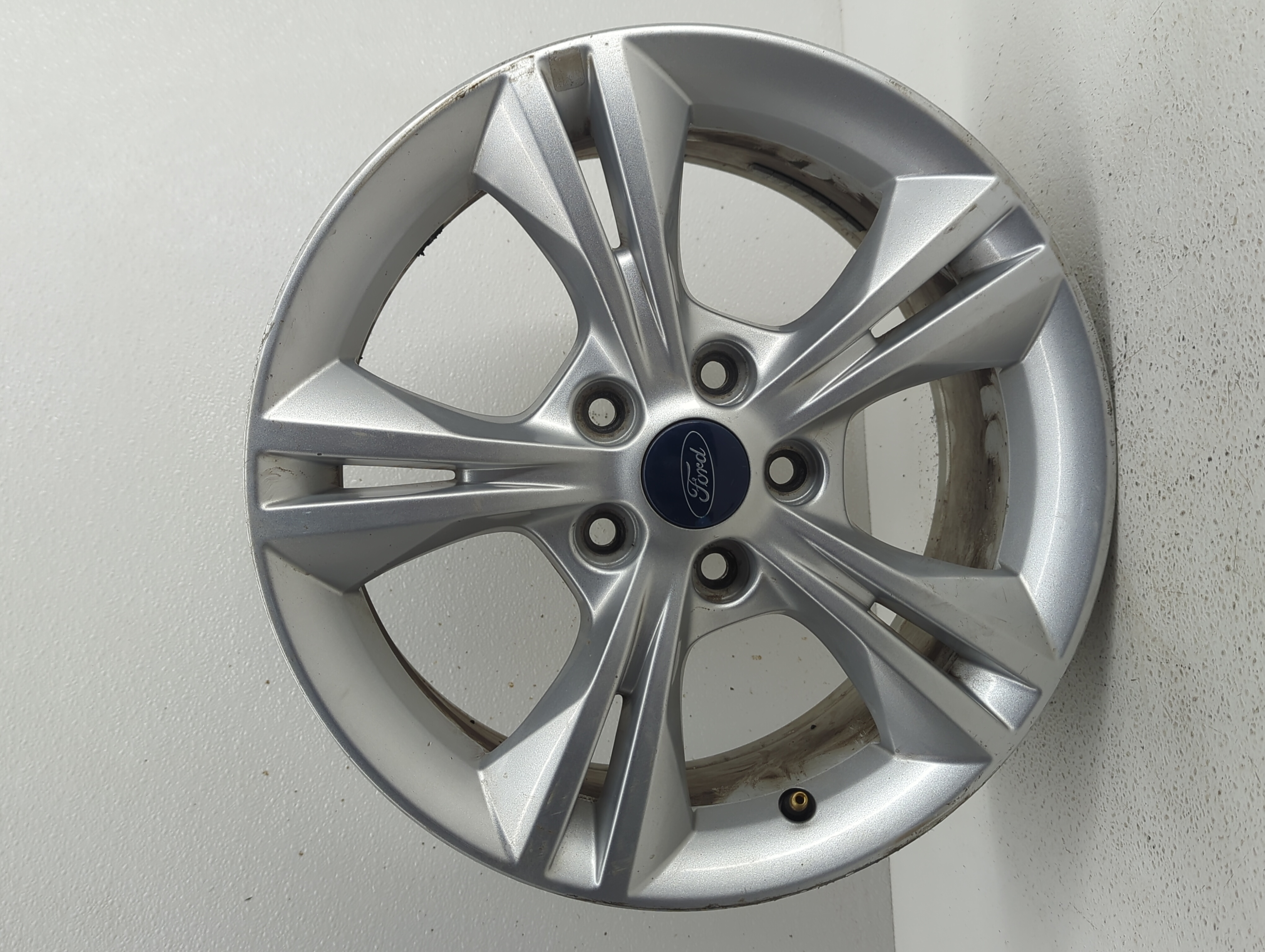 2012-2014 Ford Focus Oem Wheel Rim 808346 - Oemusedautoparts1.com